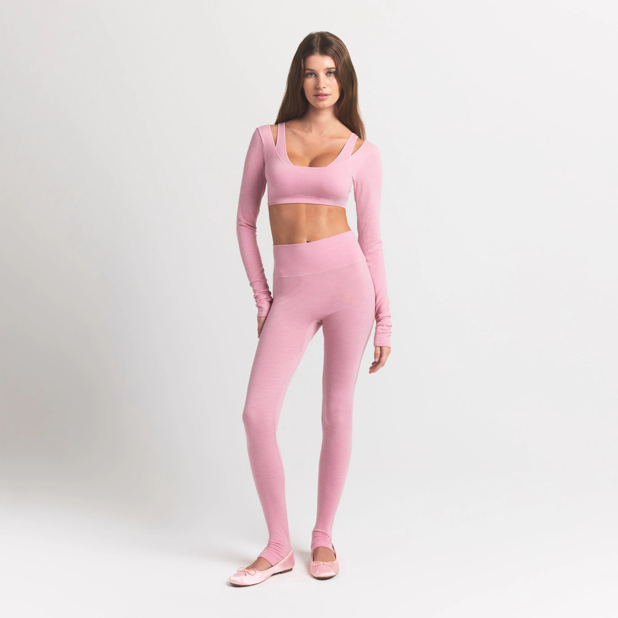 WOOL RIB LONG SLEEVE SUPER CROPPED TOP | HALITE ON A MODEL FRONT VIEW S | FOCUS: 0.0, 1.0, 0.9
