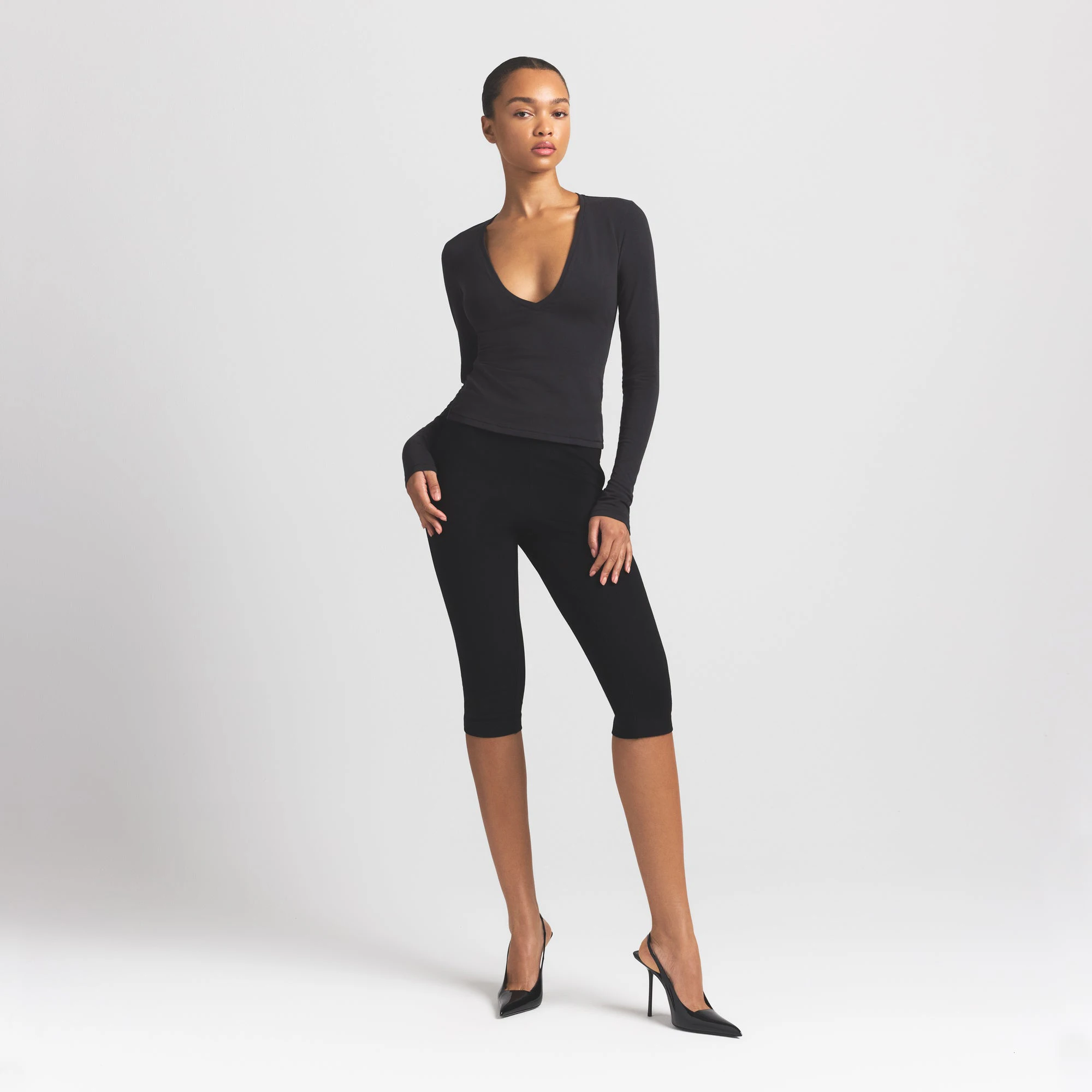 COTTON JERSEY LONG SLEEVE PLUNGE TOP | SOOT | SKIMS COTTON JERSEY LONG SLEEVE PLUNGE TOP | SOOT | SKIMS