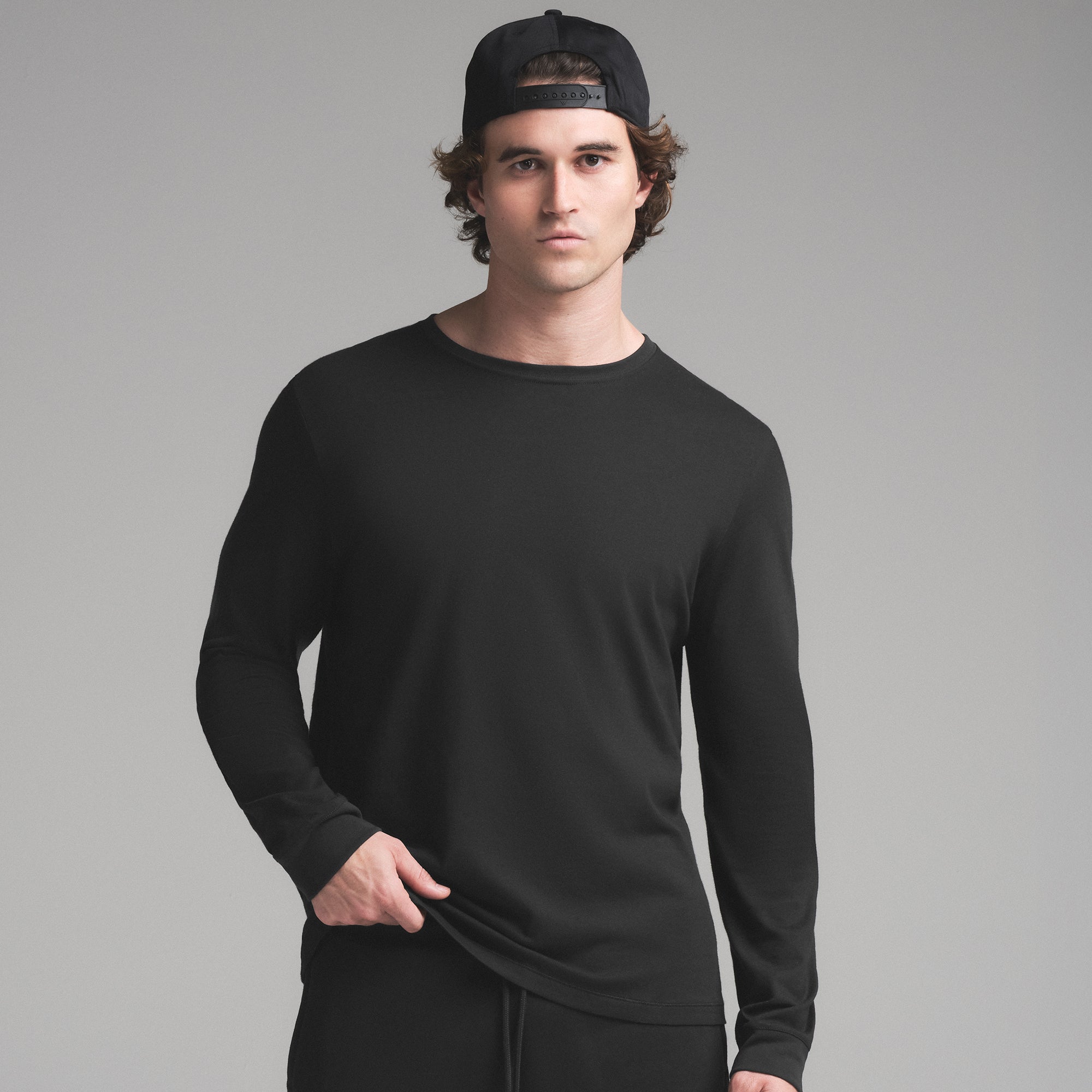 SKIMS COTTON MENS CLASSIC LONG SLEEVE T-SHIRT | ONYX