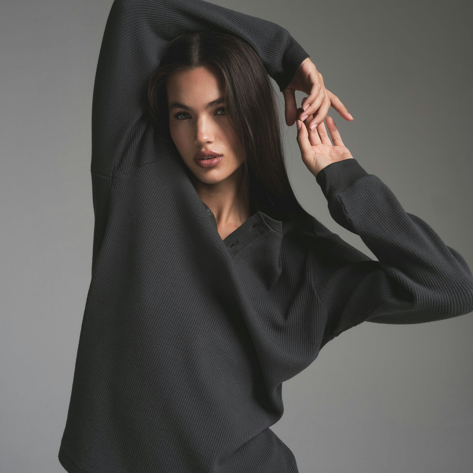 HEAVY WAFFLE LONG SLEEVE HENLEY | ASH ON A MODEL FRONT VIEW