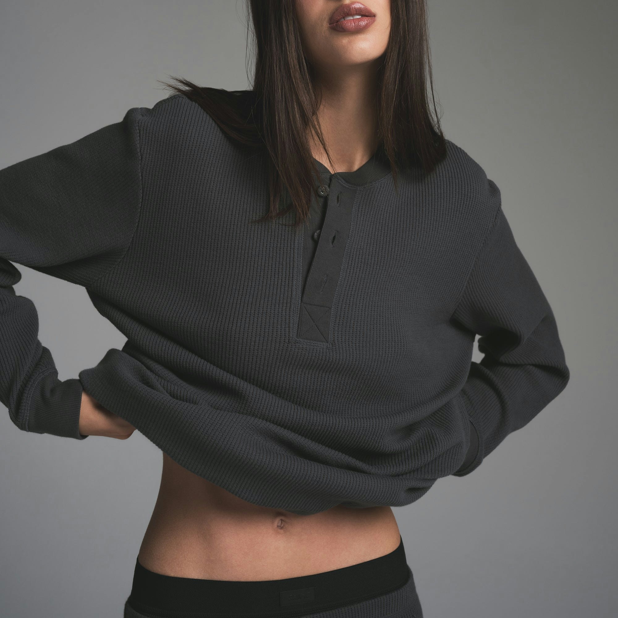 HEAVY WAFFLE LONG SLEEVE HENLEY | ASH ON A MODEL FRONT VIEW | FOCUS: 0.9, 0.1, 0.7