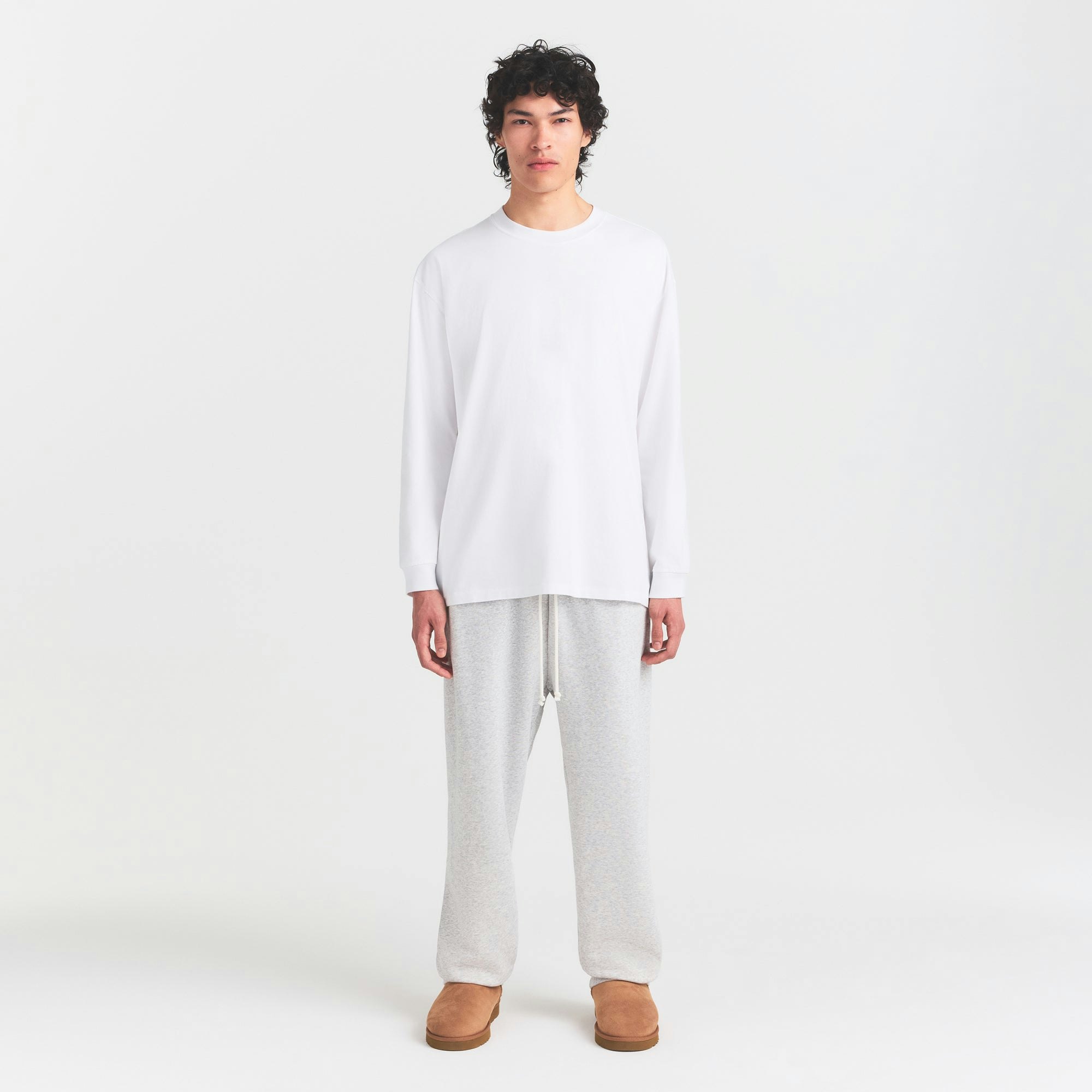 HEAVYWEIGHT COTTON MENS RELAXED LONG SLEEVE T-SHIRT | CHALK ON A MODEL FRONT VIEW @ | FOCUS: 0.0, 1.0, 0.9