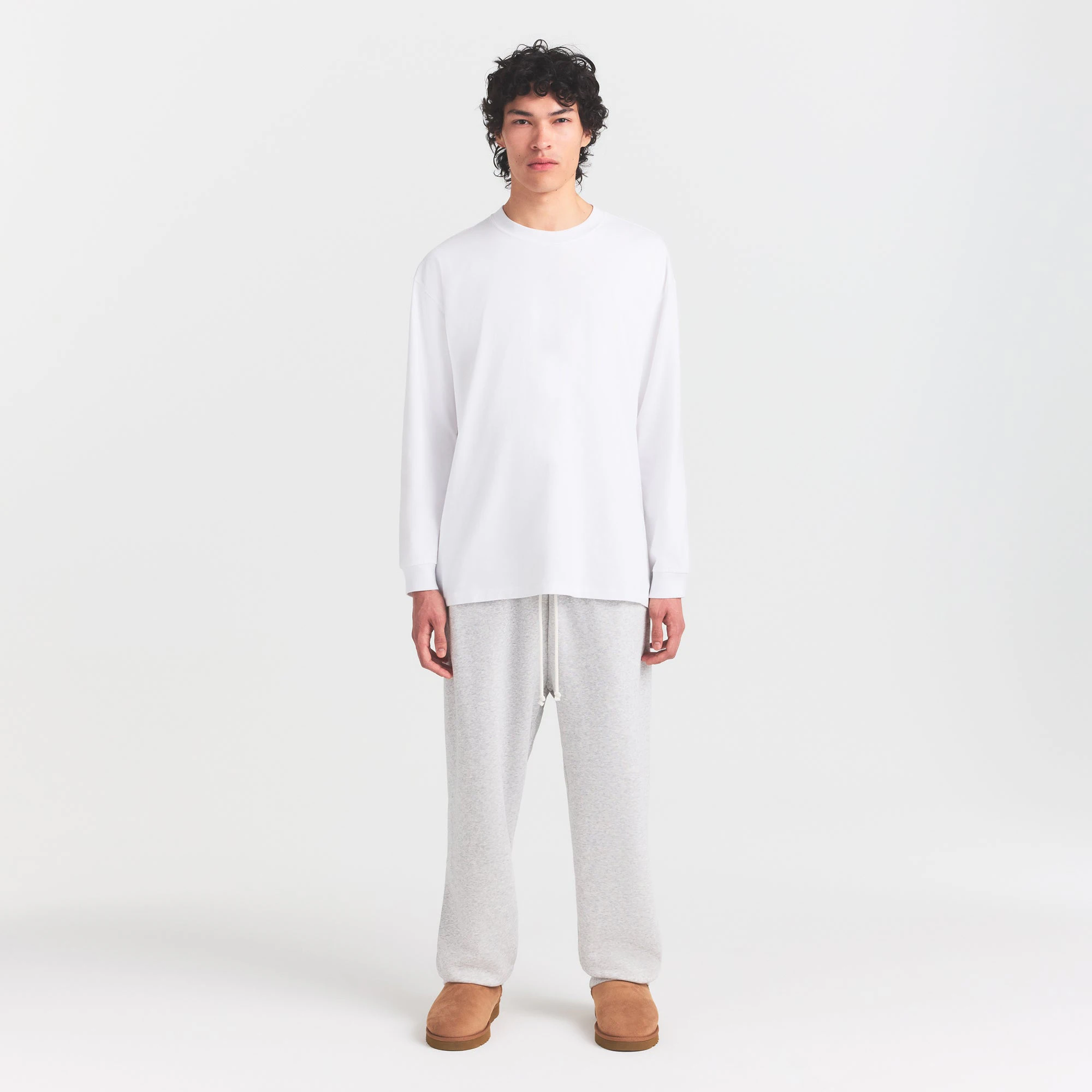 HEAVYWEIGHT COTTON MENS RELAXED LONG SLEEVE T-SHIRT | CHALK ON A MODEL FRONT VIEW @ | FOCUS: 0.0, 1.0, 0.9