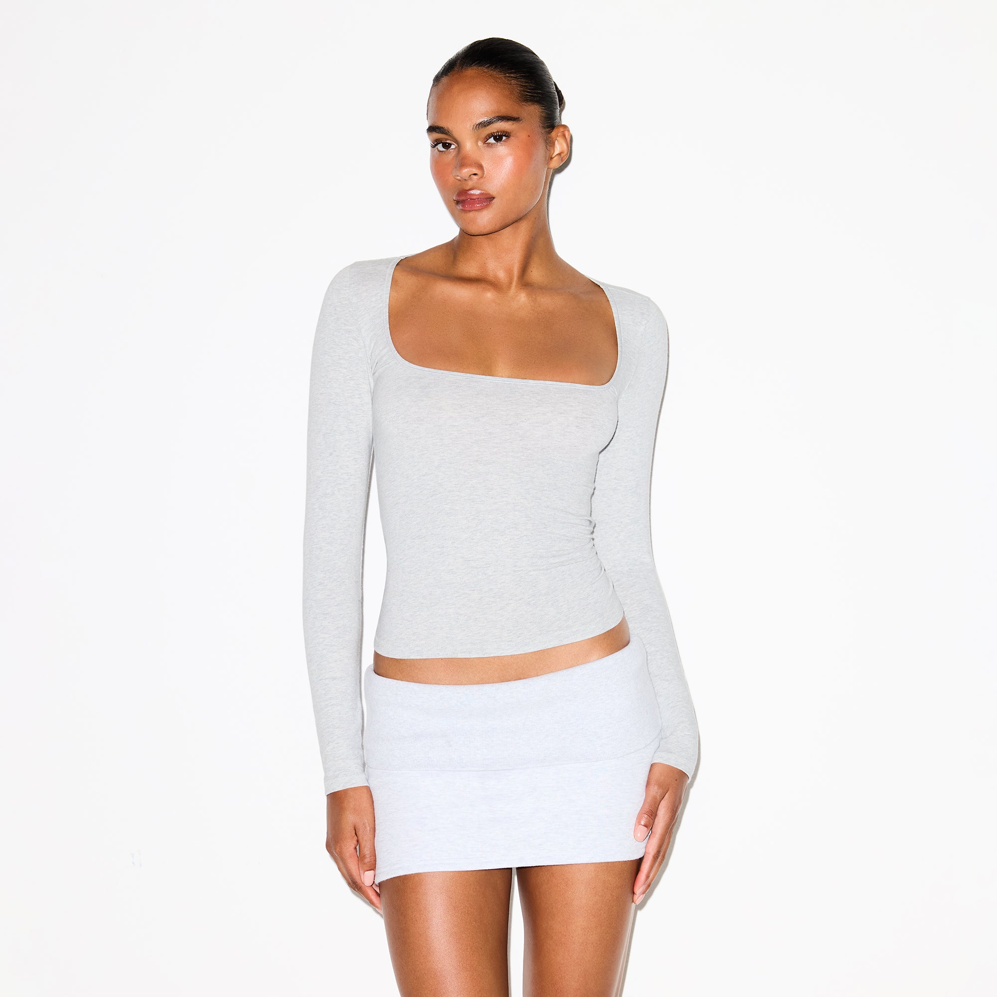 【SKIMS】Super Cropped Long Sleeve SKIMS SLEEP SUPER CROPPED LONG SLEEVE | ONYX