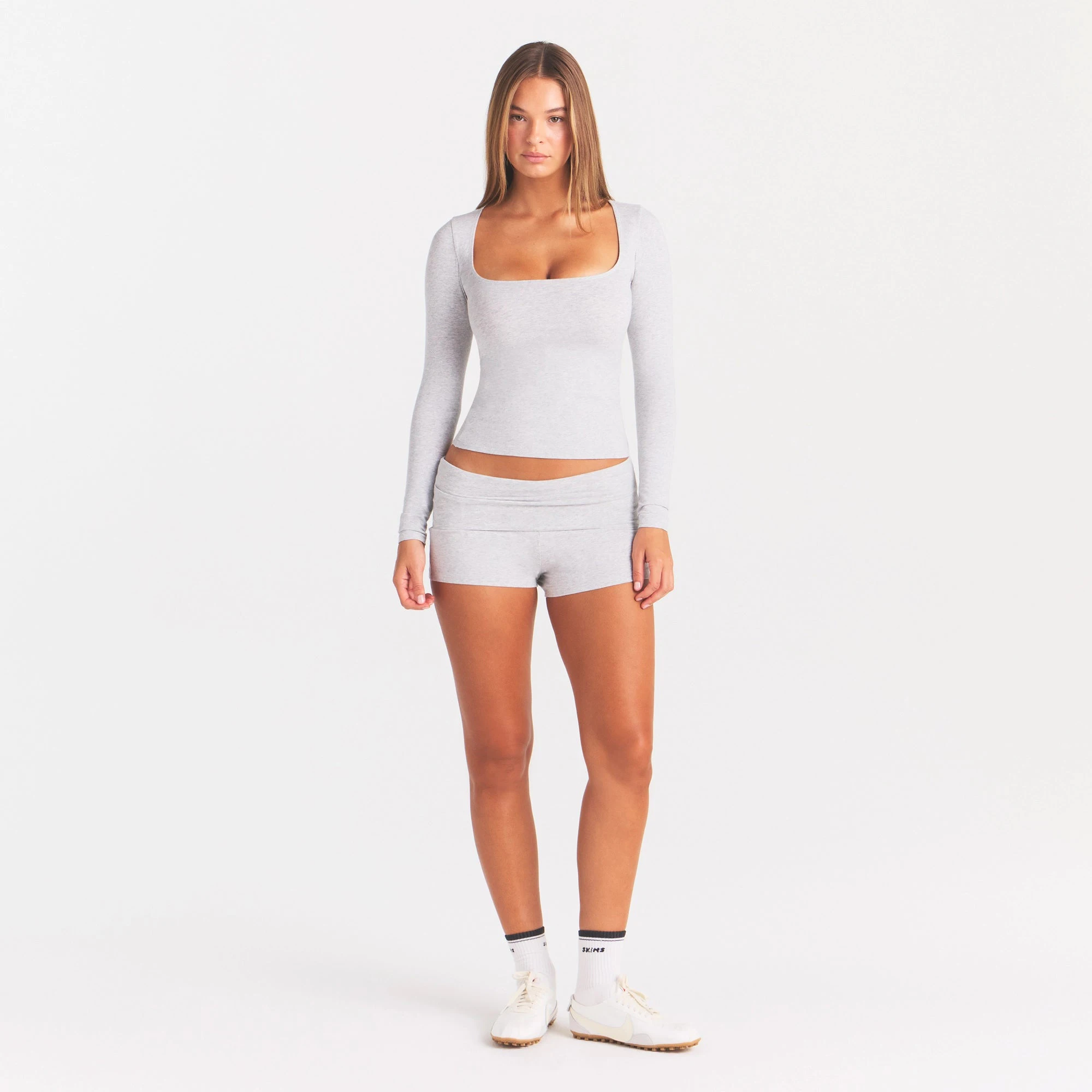 COTTON JERSEY SCOOP NECK LONG SLEEVE TOP | LIGHT HEATHER GREY ON A MODEL FRONT VIEW | FOCUS: 0.0, 1.0, 0.9