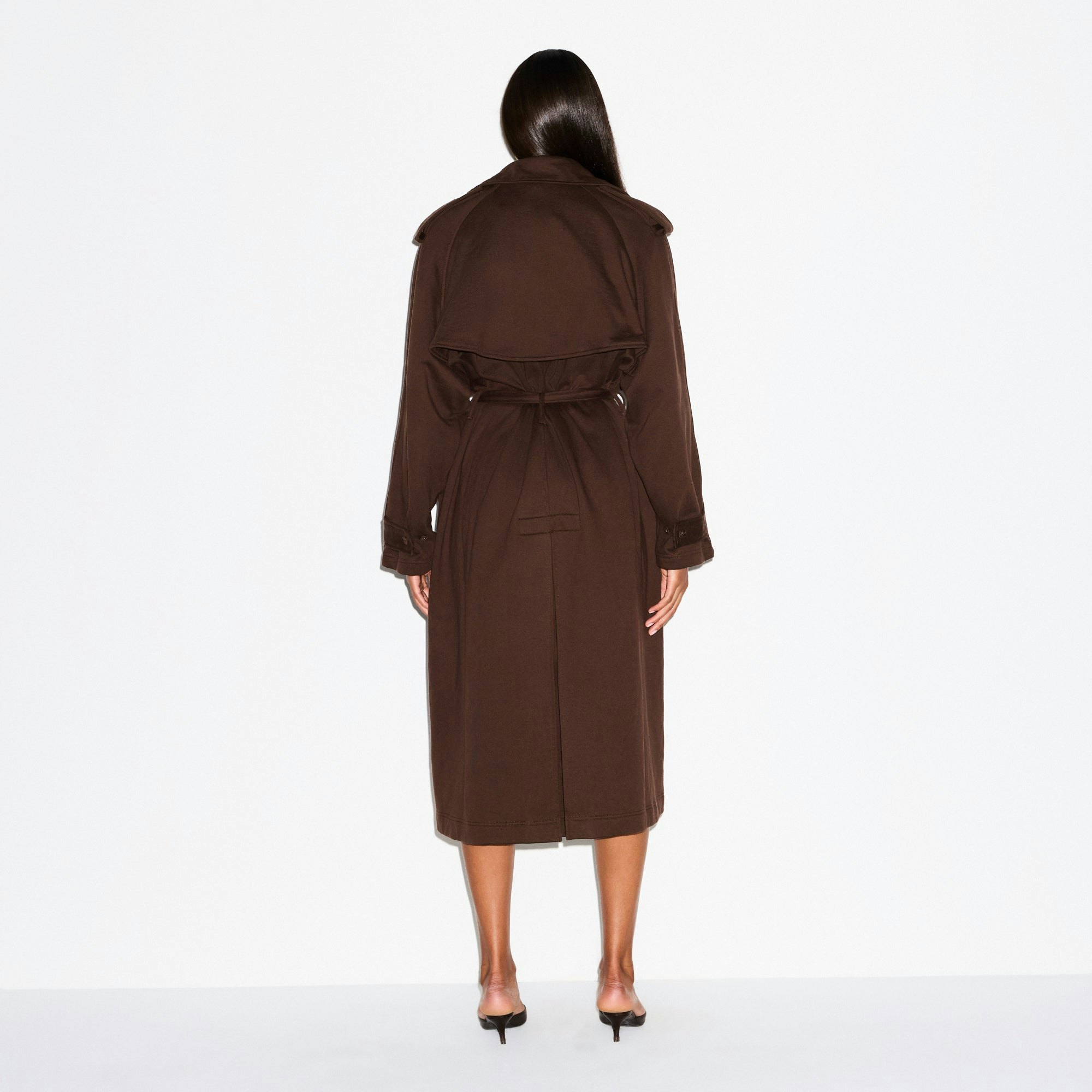 BOYFRIEND FLEECE OVERSIZED TRENCH COAT | ESPRESSO ON A MODEL FRONT VIEW @ | FOCUS: 0.0, 1.0, 0.9