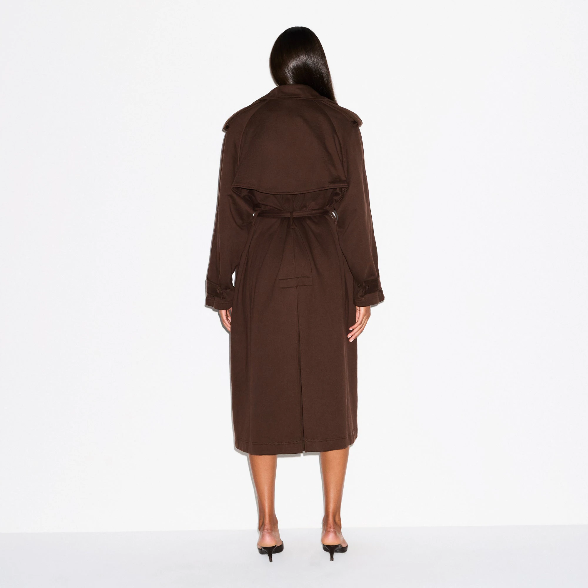 BOYFRIEND FLEECE OVERSIZED TRENCH COAT | ESPRESSO ON A MODEL FRONT VIEW @ | FOCUS: 0.0, 1.0, 0.9