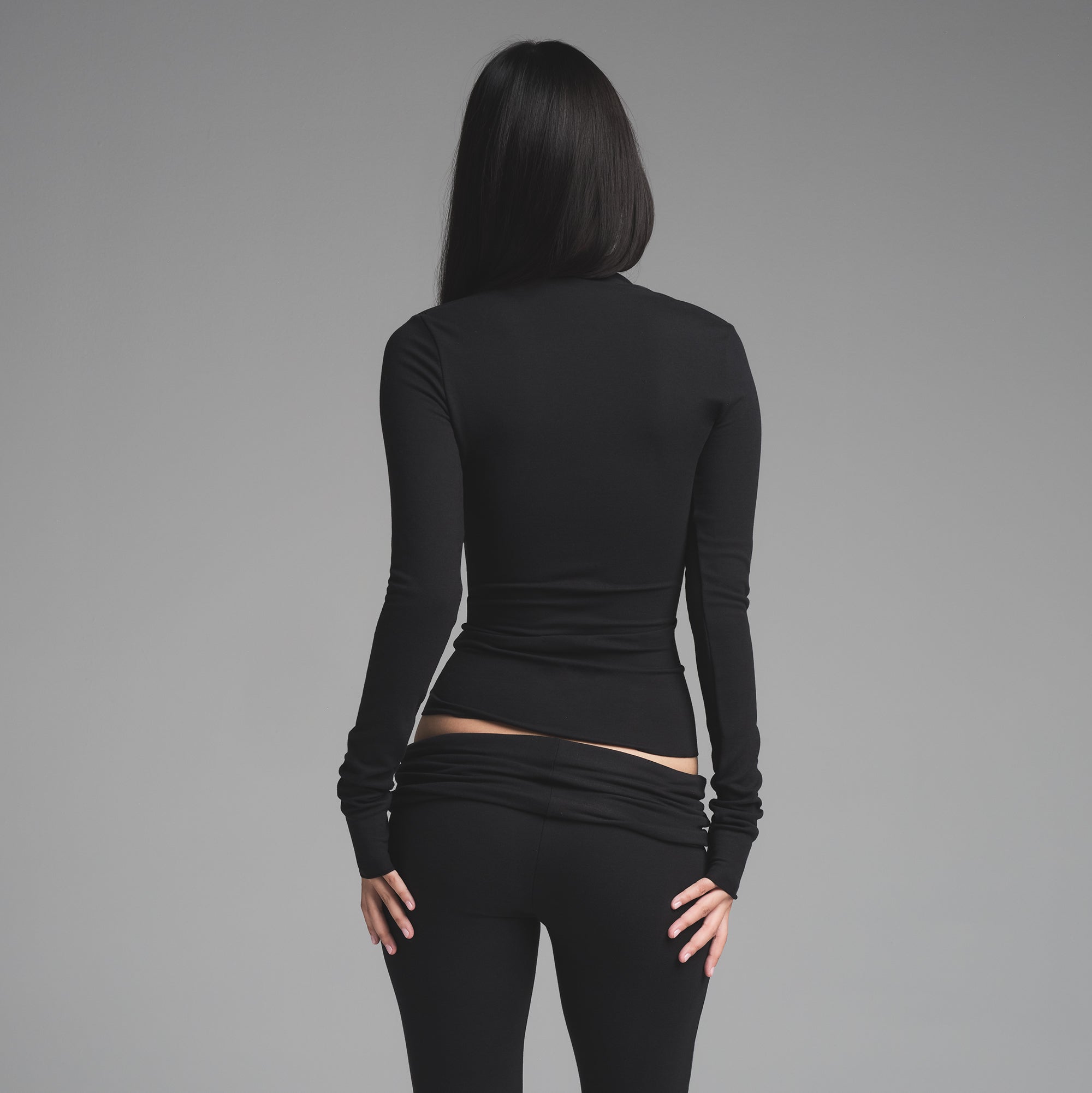 SKIMS CLOUD ASYMMETRIC LONG SLEEVE TOP | ONYX
