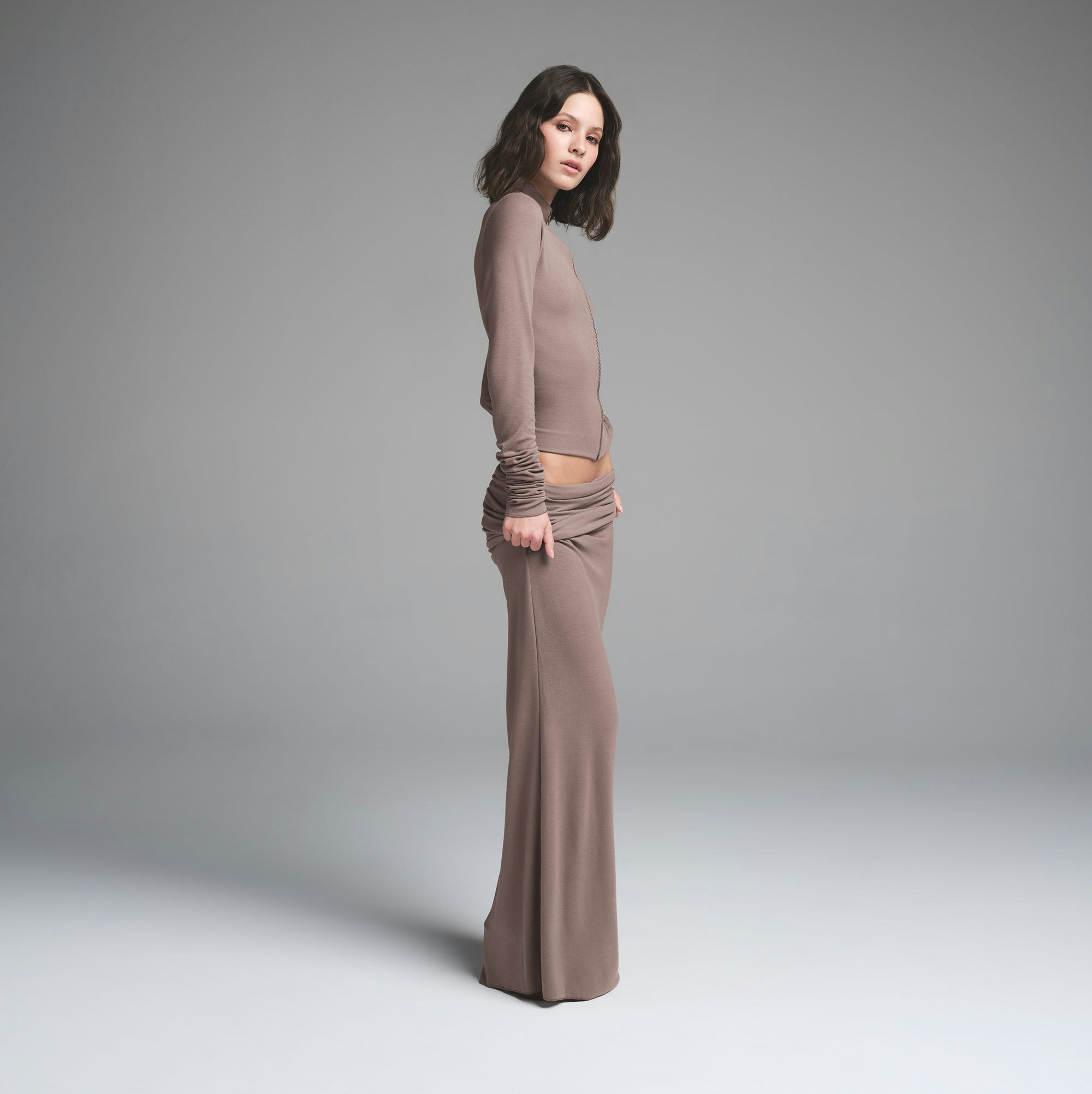 SKIMS CLOUD ZIP UP TOP | AMETHYST ON A MODEL SIDE VIEW | FOCUS: 0.0, 1.0, 0.9