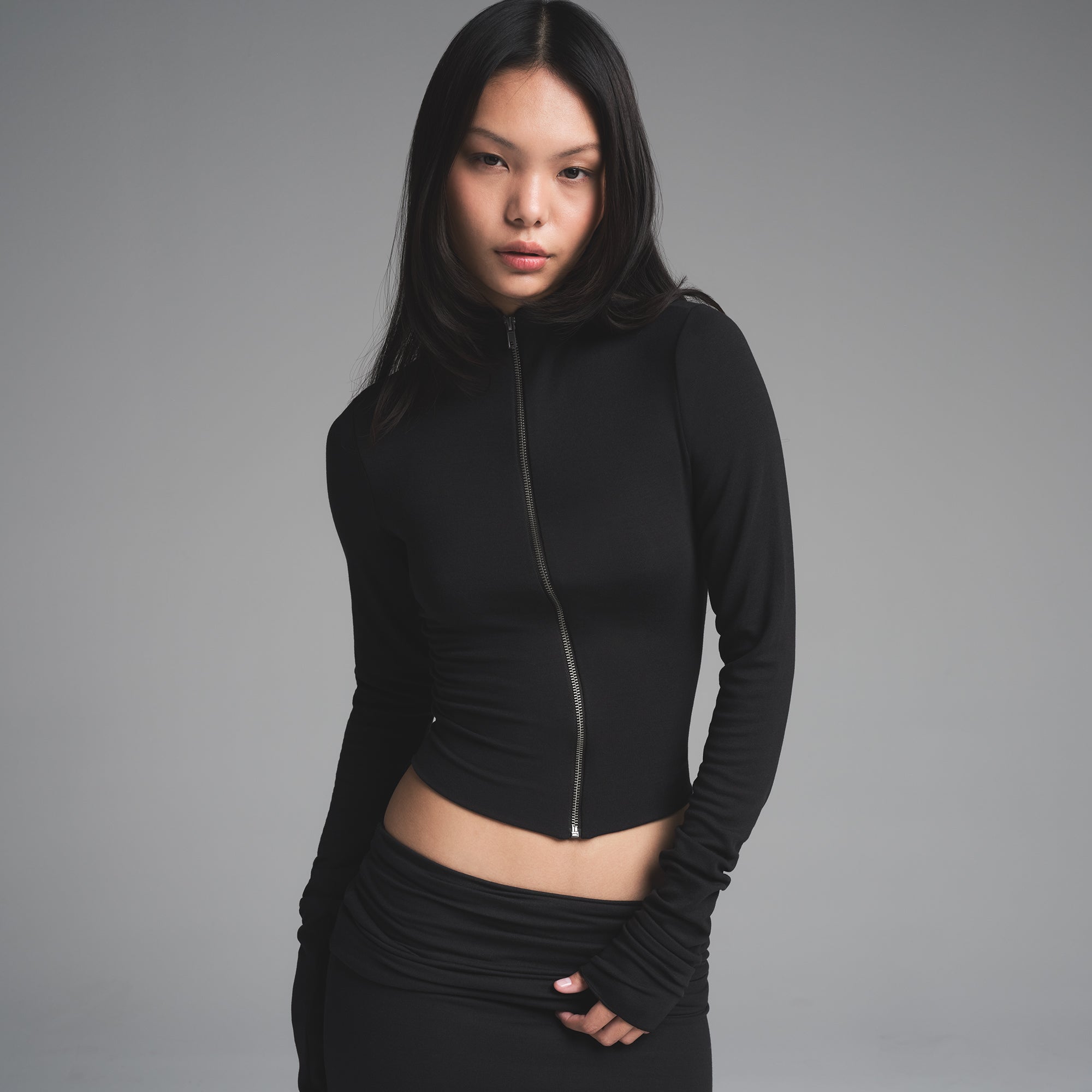 SKIMS CLOUD ZIP UP TOP | ONYX