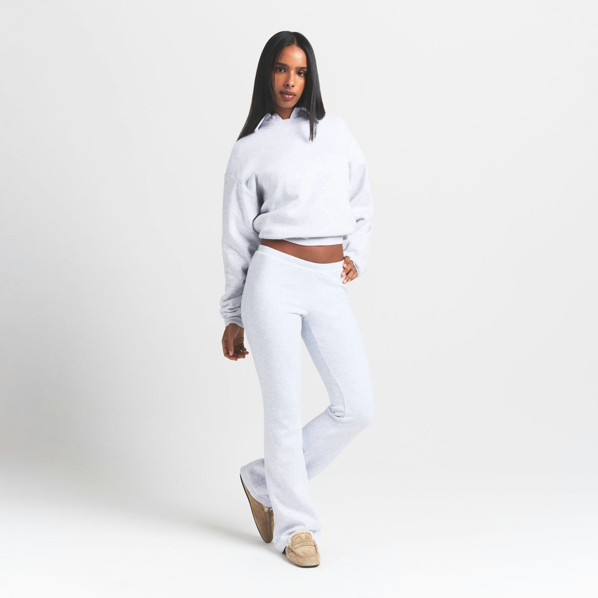 COTTON FLEECE POLO SWEATSHIRT | LIGHT HEATHER GREY ON A MODEL FRONT VIEW S | FOCUS: 0.0, 1.0, 0.9