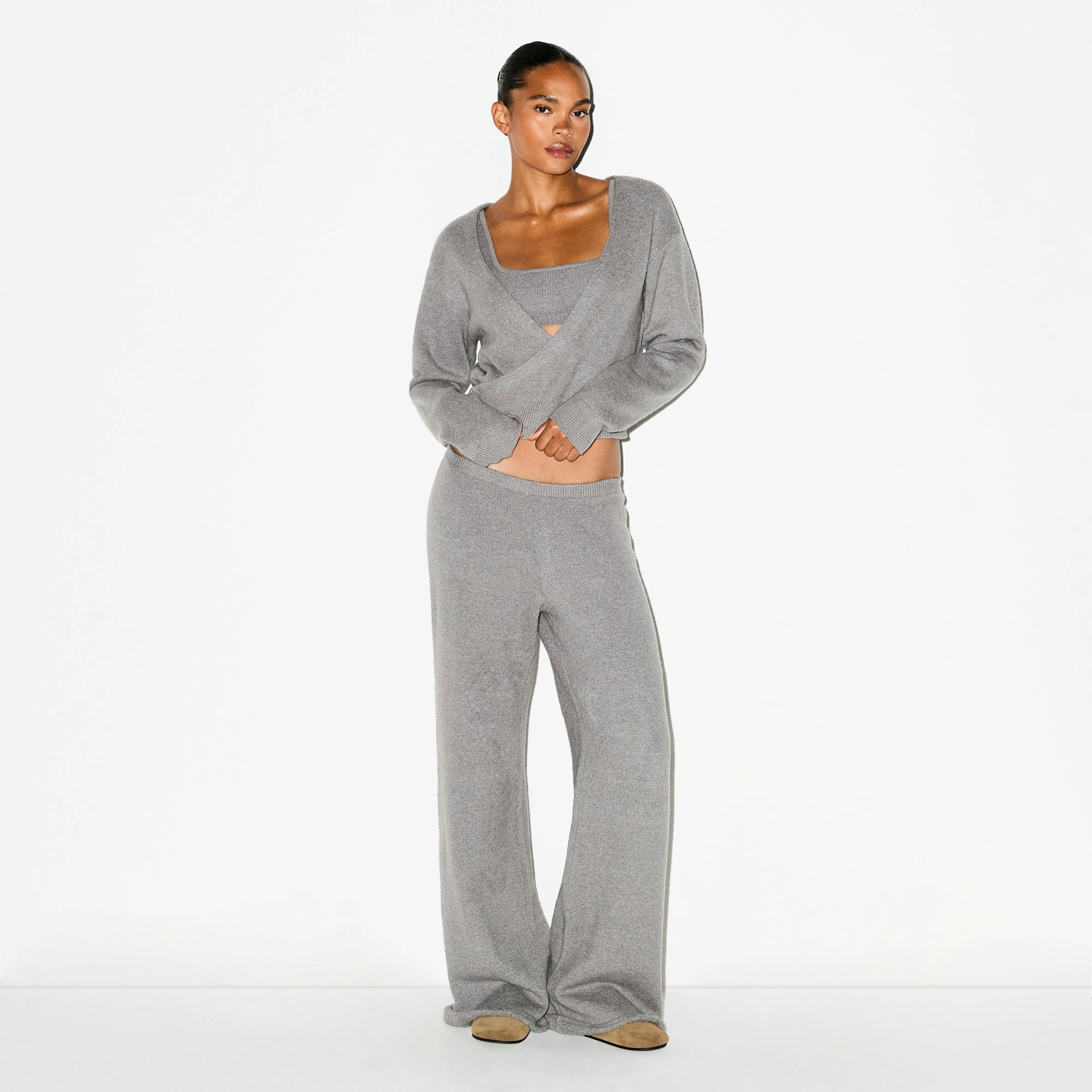 TEXTURED KNIT WRAP SWEATER | DARK HEATHER GREY ON A MODEL FRONT VIEW @ | FOCUS: 0.0, 1.0, 0.9