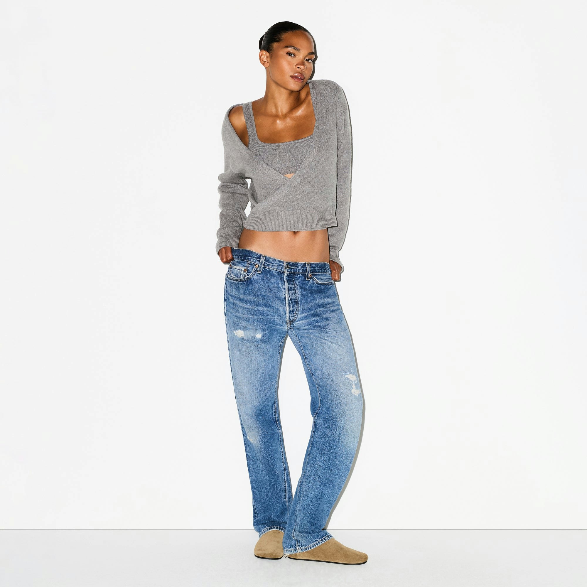 TEXTURED KNIT WRAP SWEATER | DARK HEATHER GREY ON A MODEL FRONT VIEW @ | FOCUS: 0.0, 1.0, 0.9