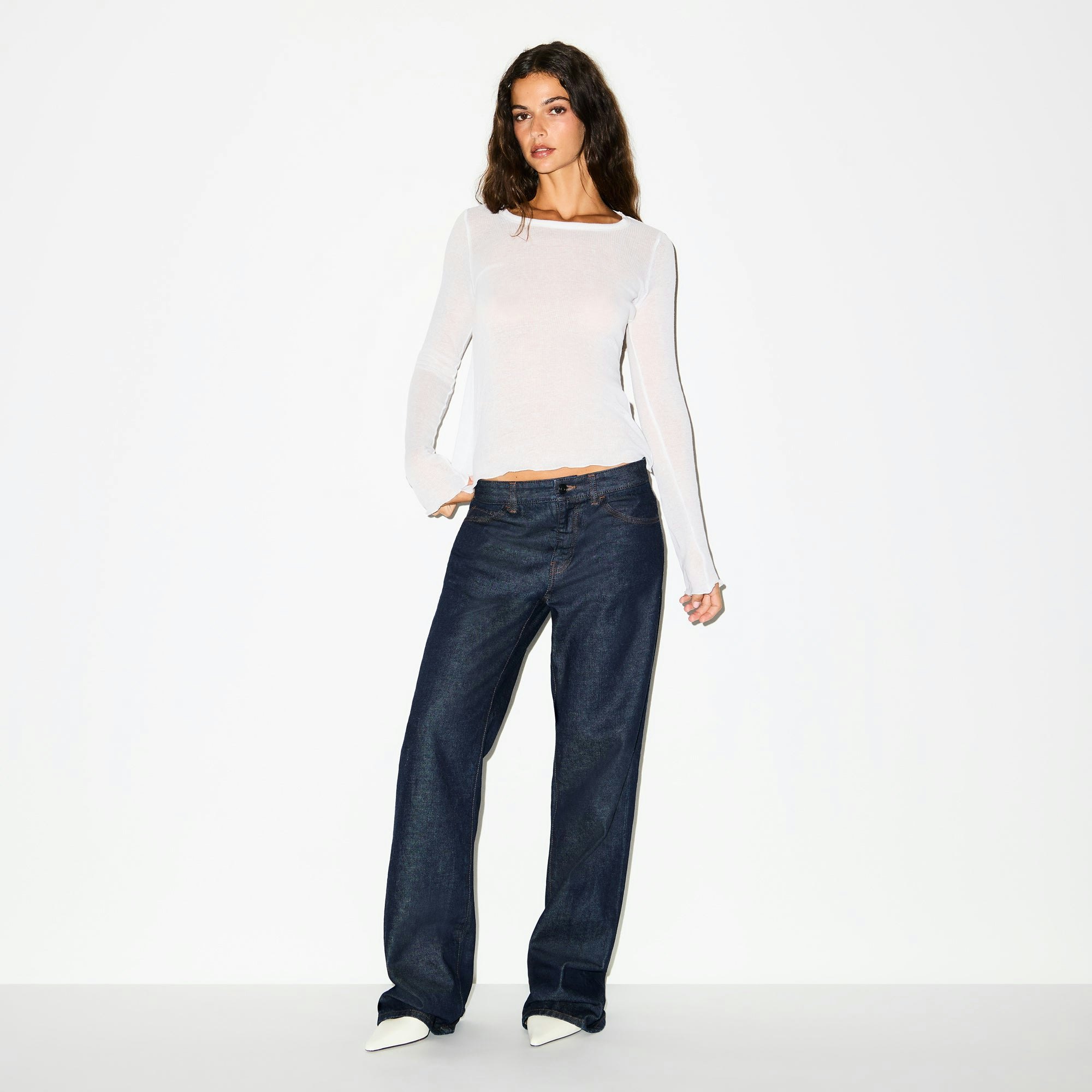 SHEER RIB LONG SLEEVE CREW NECK TOP | SNOW ON A MODEL FRONT VIEW @ | FOCUS: 0.0, 1.0, 0.9