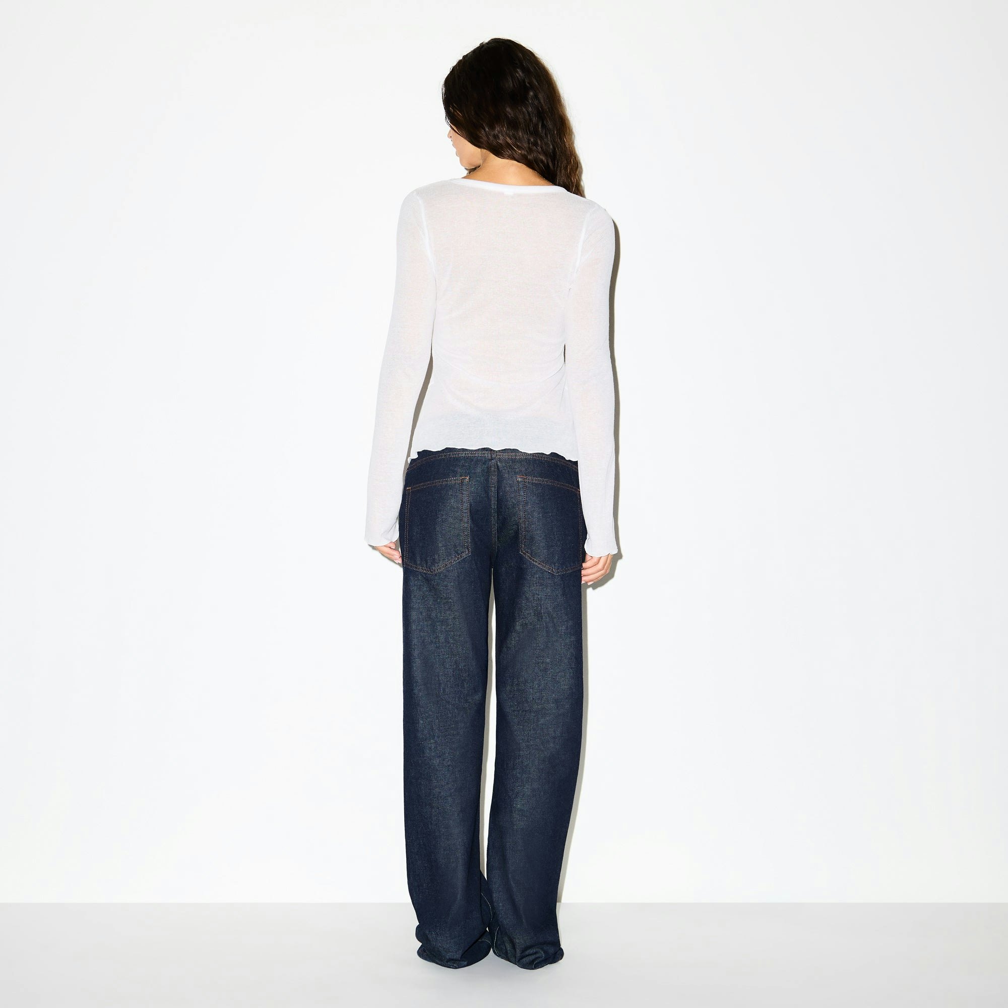 SHEER RIB LONG SLEEVE CREW NECK TOP | SNOW ON A MODEL FRONT VIEW @ | FOCUS: 0.0, 1.0, 0.9