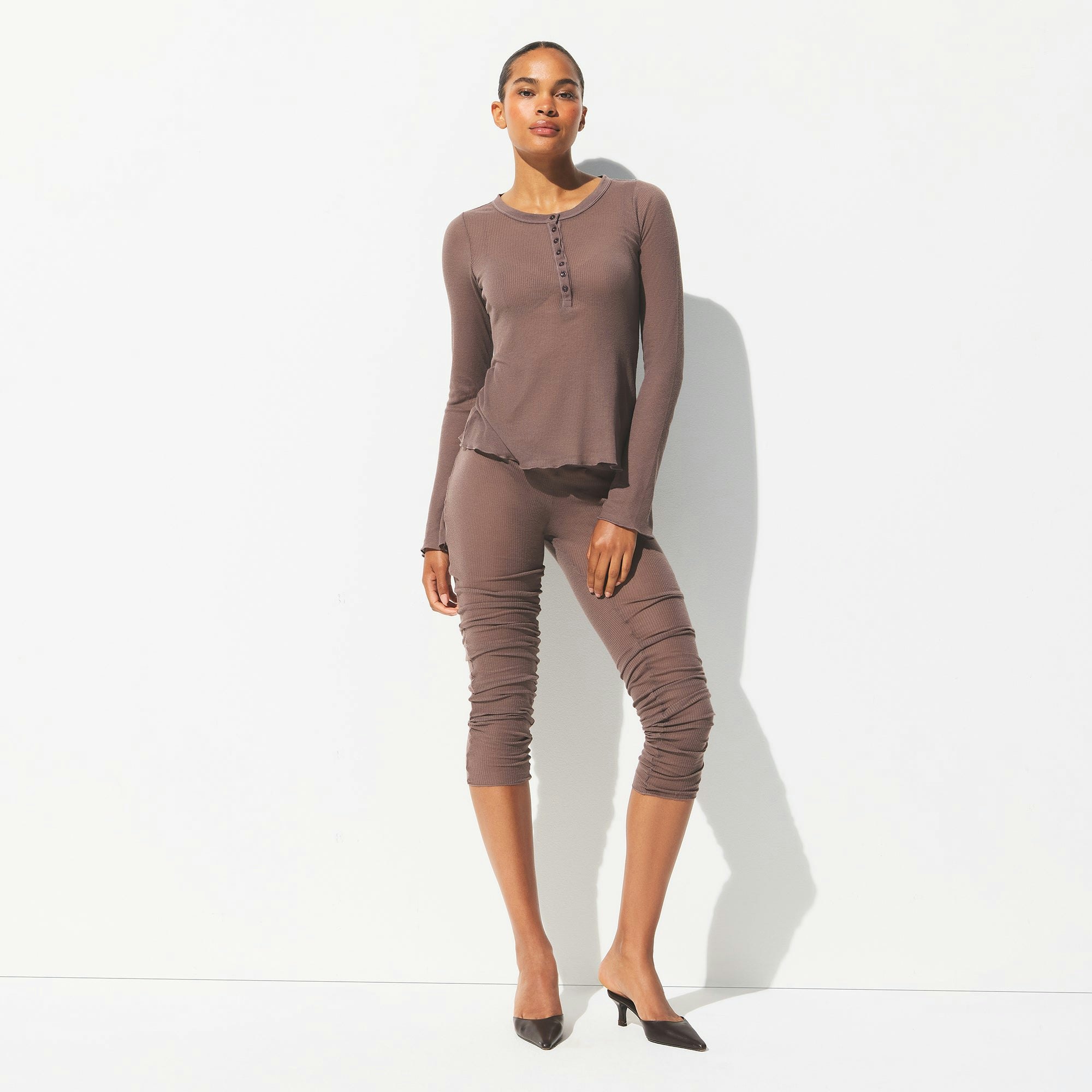 SHEER RIB LONG SLEEVE HENLEY | PEWTER ON A MODEL FRONT VIEW @ | FOCUS: 0.0, 1.0, 0.9
