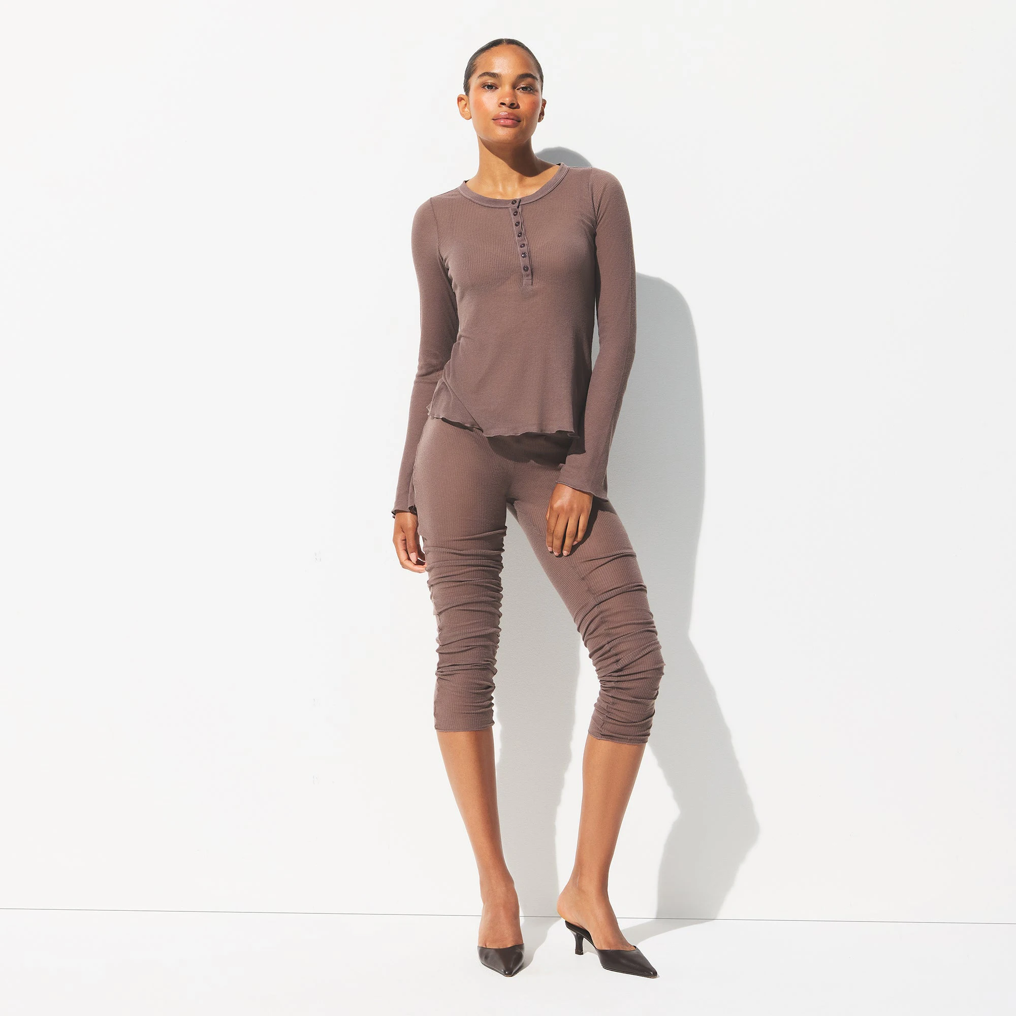 SHEER RIB LONG SLEEVE HENLEY | PEWTER ON A MODEL FRONT VIEW @ | FOCUS: 0.0, 1.0, 0.9