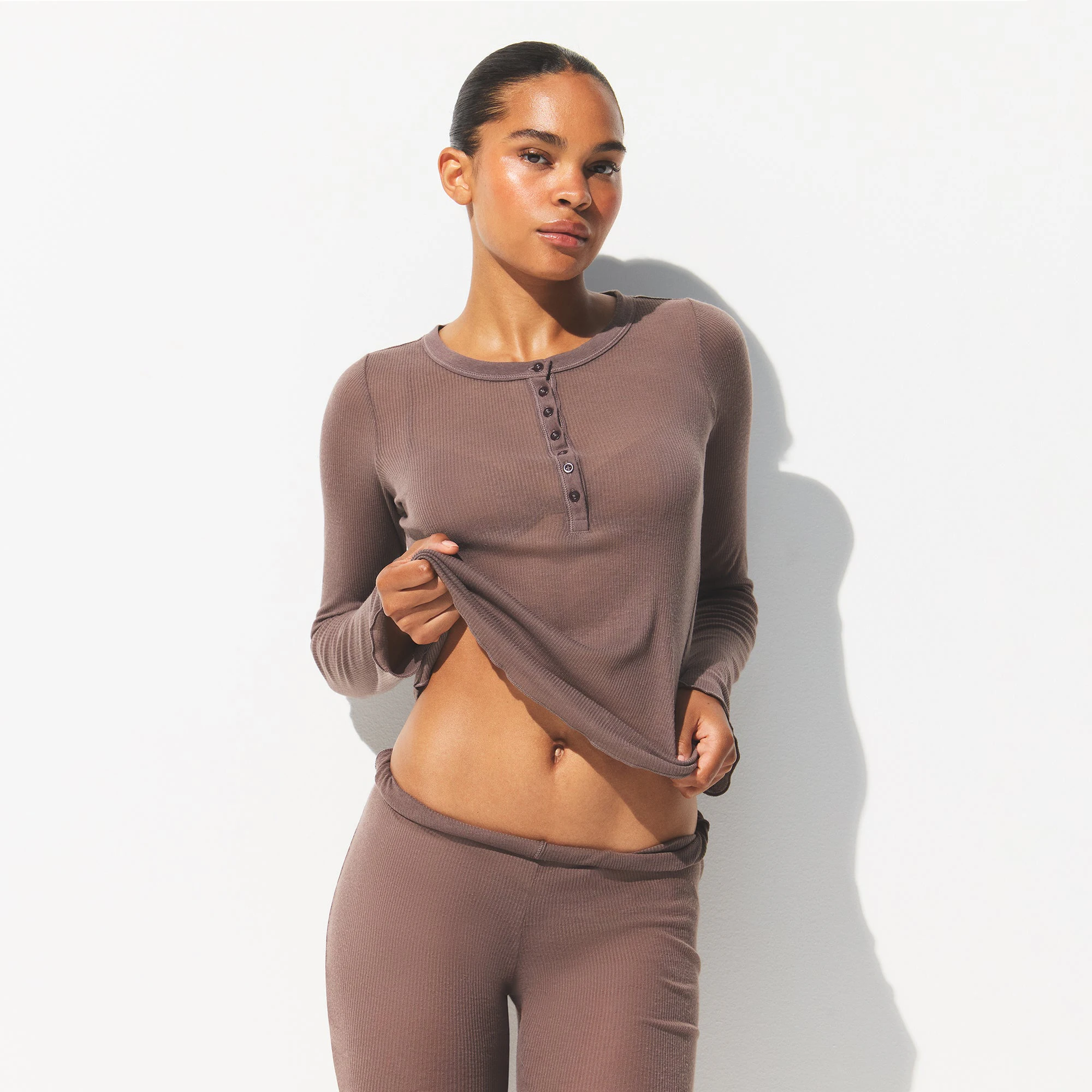 SHEER RIB LONG SLEEVE HENLEY | PEWTER ON A MODEL FRONT VIEW @ | FOCUS: 0.0, 1.0, 0.9