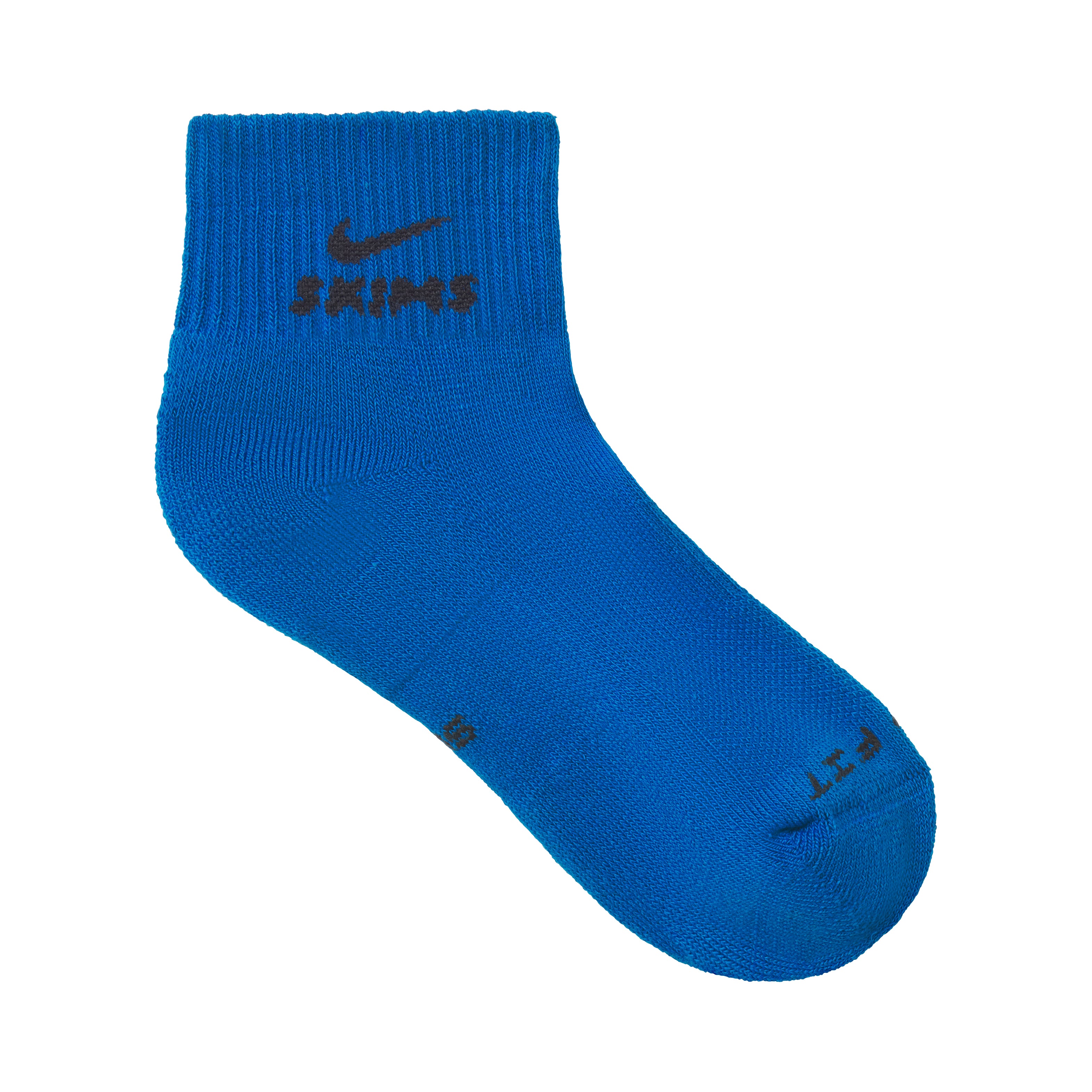 NikeSKIMS ACCESSORIES DRI-FIT™ QUARTER CREW SOCK 3-PACK | COBALT(OBSIDIAN)/RAISINETTE(DARK SEPIA)/OBSIDIAN(RAISINETTE) FLAT ON A WHITE BACKGROUND | FLT