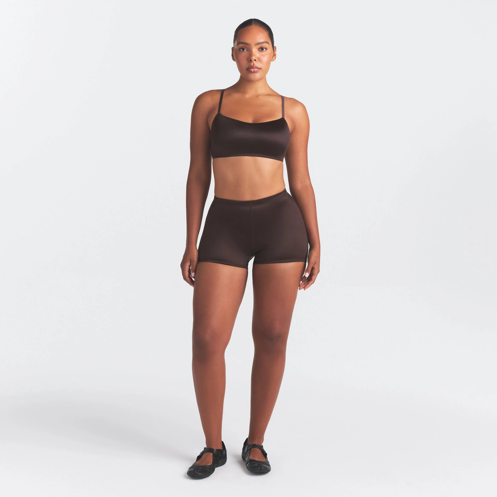 NikeSKIMS SATIN SHINE SCOOP CAMI BRA | PHOENIX ON A MODEL FRONT VIEW @ | FOCUS: 0.0, 1.0, 0.9