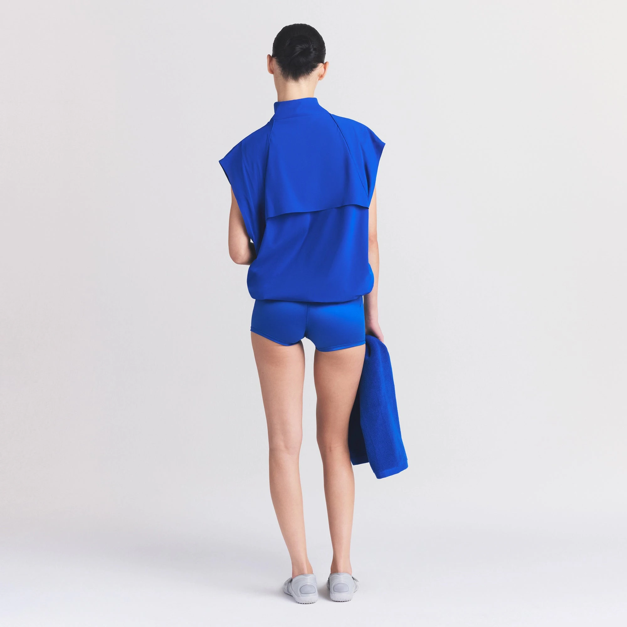 NikeSKIMS STRETCH NYLON OVERSIZED VEST | COBALT ON A MODEL FRONT VIEW| FOCUS: 0.0, 1.0, 0.9 @ | FOCUS: 0.0, 1.0, 0.9