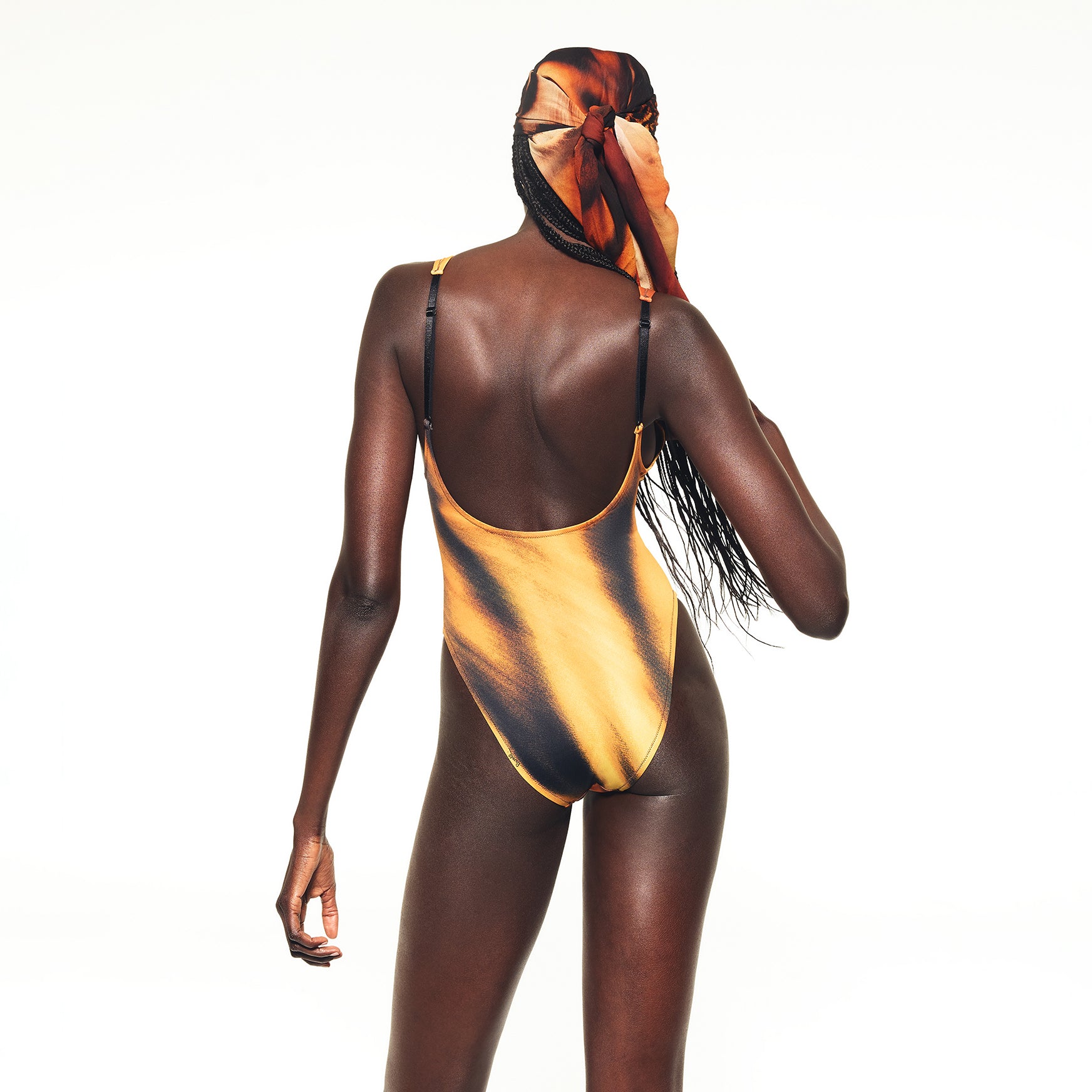 SKIMS+Roberto Cavalliタイウエストスイムワンピース SKIMS + Roberto Cavalli Signature Swim Tie Waist One Piece
