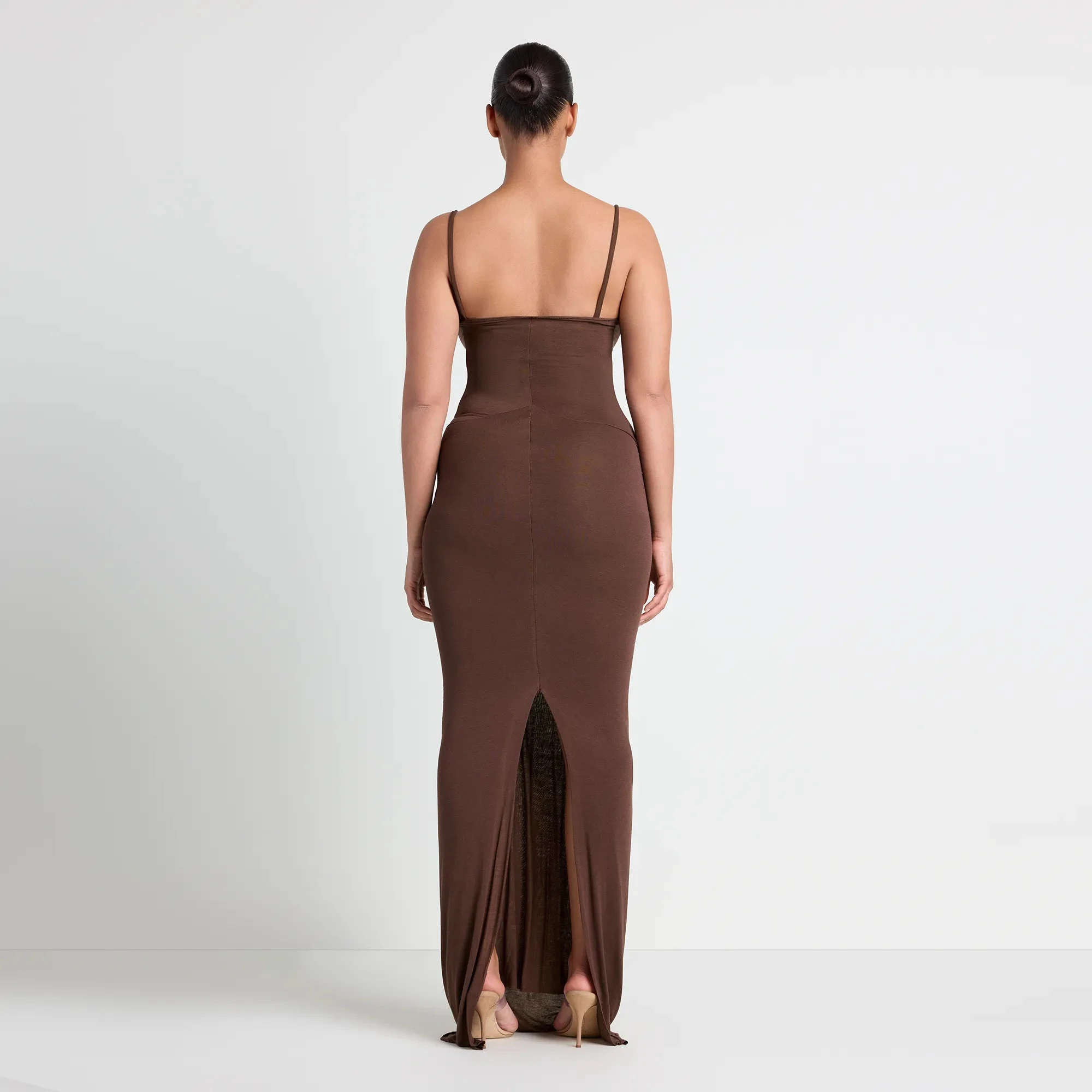 skims brown dress FITS EVERYBODY SLIP | COCOA skin lining. SKIMS BODY MIDI DRESS |