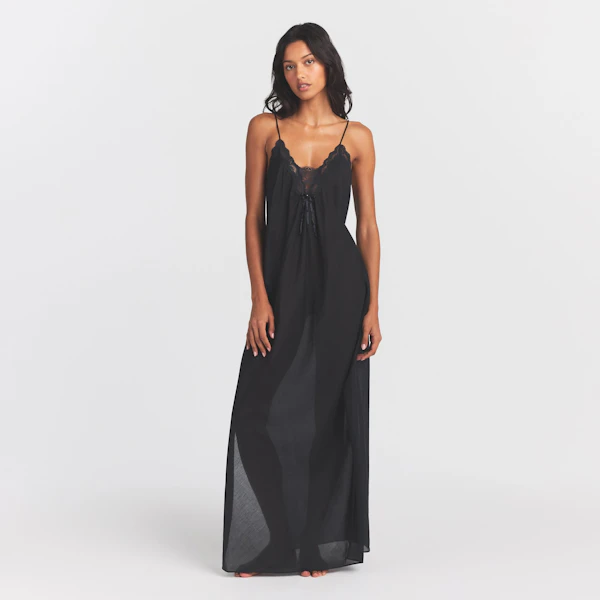 VOILE SLEEP LONG DRESS | ONYX ON A MODEL FRONT VIEW @ | FOCUS: 0.0, 1.0, 0.9
