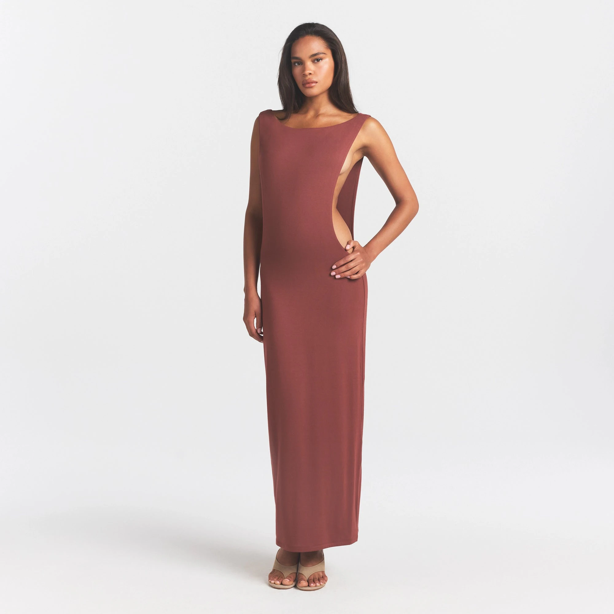 SMOOTH LAYERS CUT OUT LONG DRESS | HENNA | SKIMS SMOOTH LAYERS CUT OUT LONG DRESS | HENNA | SKIMS