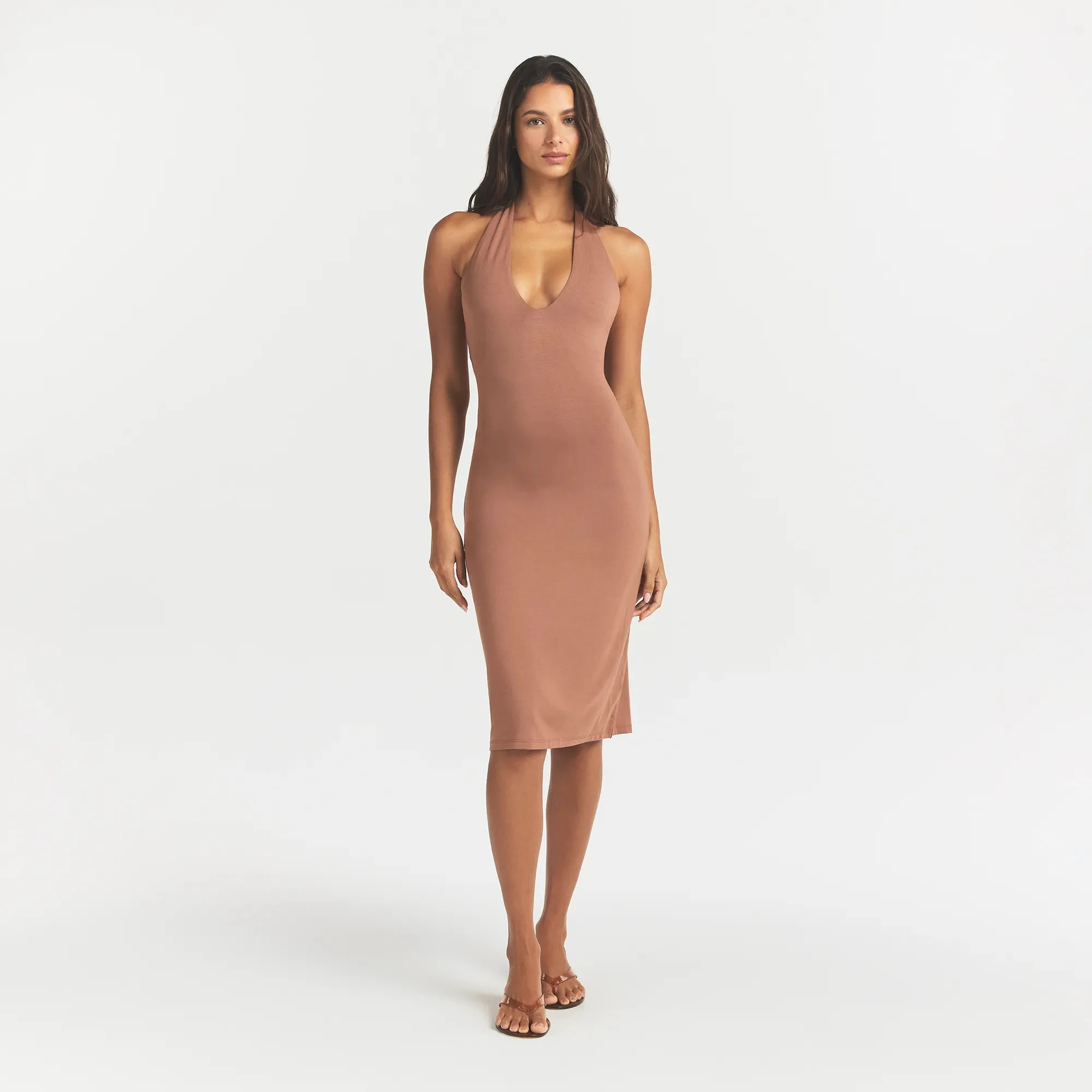 SMOOTH LAYERS HALTER MIDI DRESS | NUTMEG ON A MODEL FRONT VIEW @ | FOCUS: 0.0, 1.0, 0.9