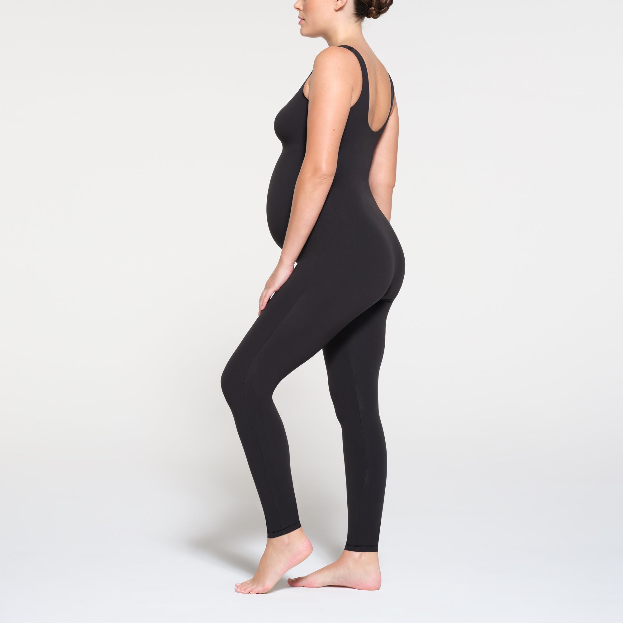 【即発】SKIMS Fits Everybody ボディースーツ 直営店から即発 FITS EVERYBODY HIGH NECK BODYSUIT | COCOA