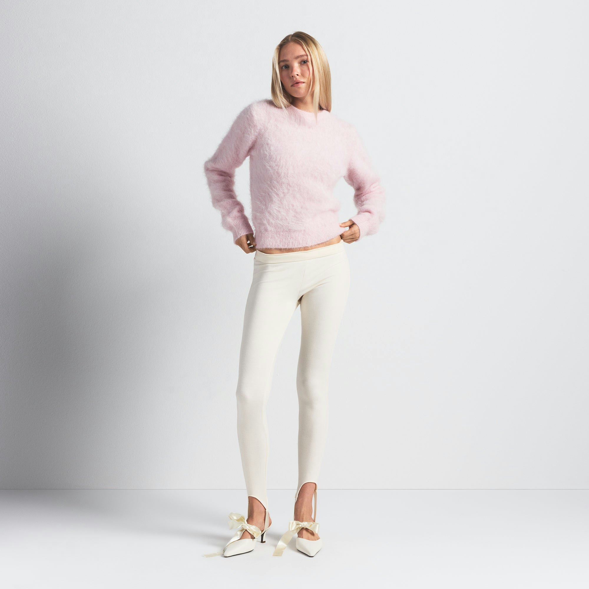 BRUSHED ALPACA CREWNECK SWEATER | CHERRY BLOSSOM ON A MODEL FRONT VIEW @ | FOCUS: 0.0, 1.0, 0.9