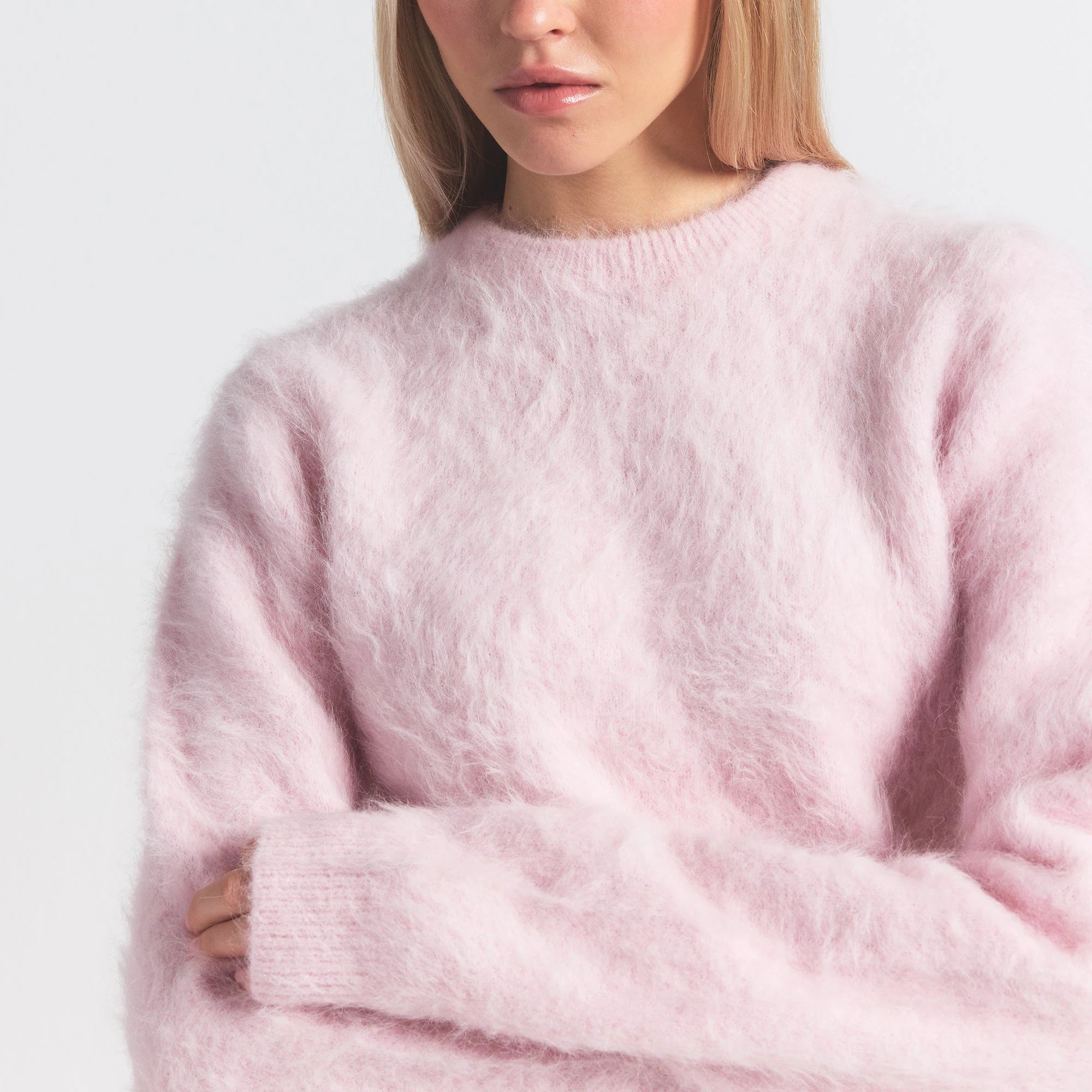 BRUSHED ALPACA CREWNECK SWEATER | CHERRY BLOSSOM ON A MODEL FRONT VIEW @ | FOCUS: 0.0, 1.0, 0.9