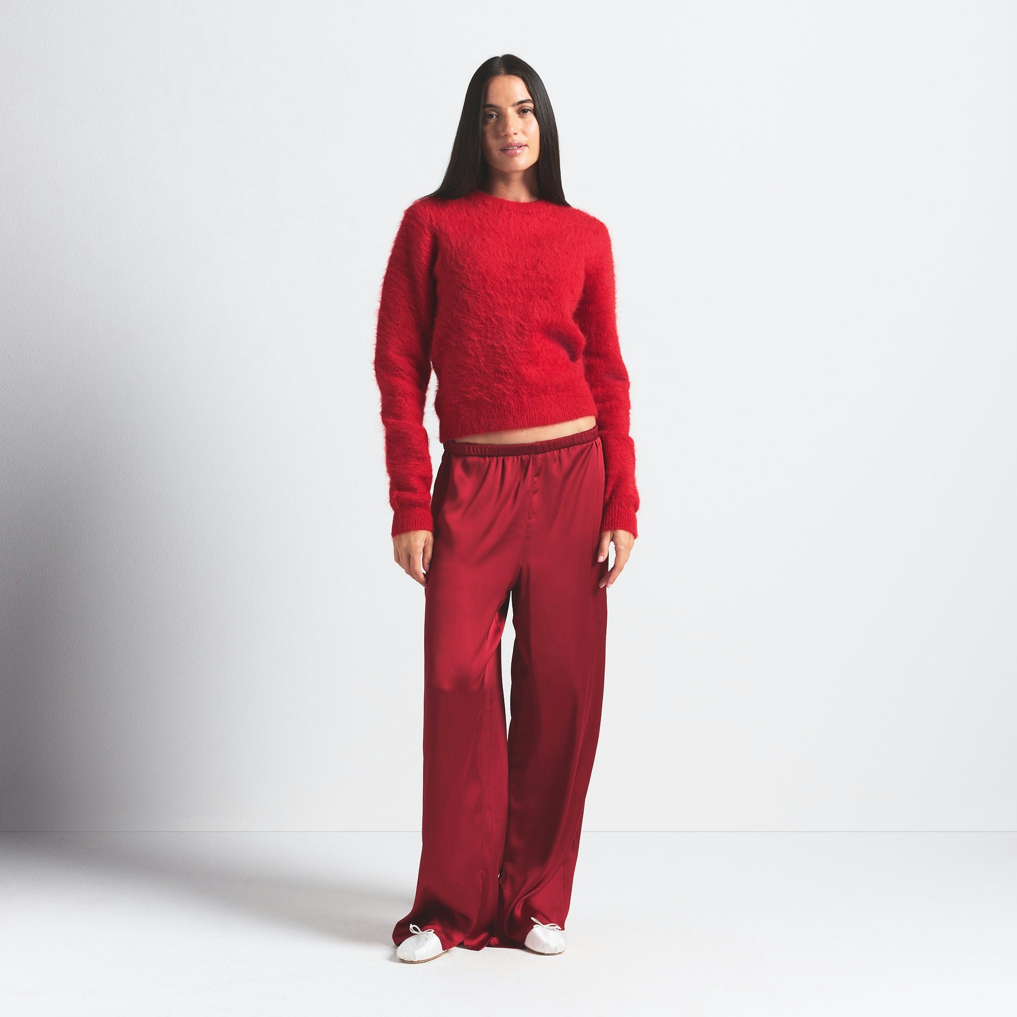 BRUSHED ALPACA CREWNECK SWEATER | CRANBERRY ON A MODEL FRONT VIEW @ | FOCUS: 0.0, 1.0, 0.9