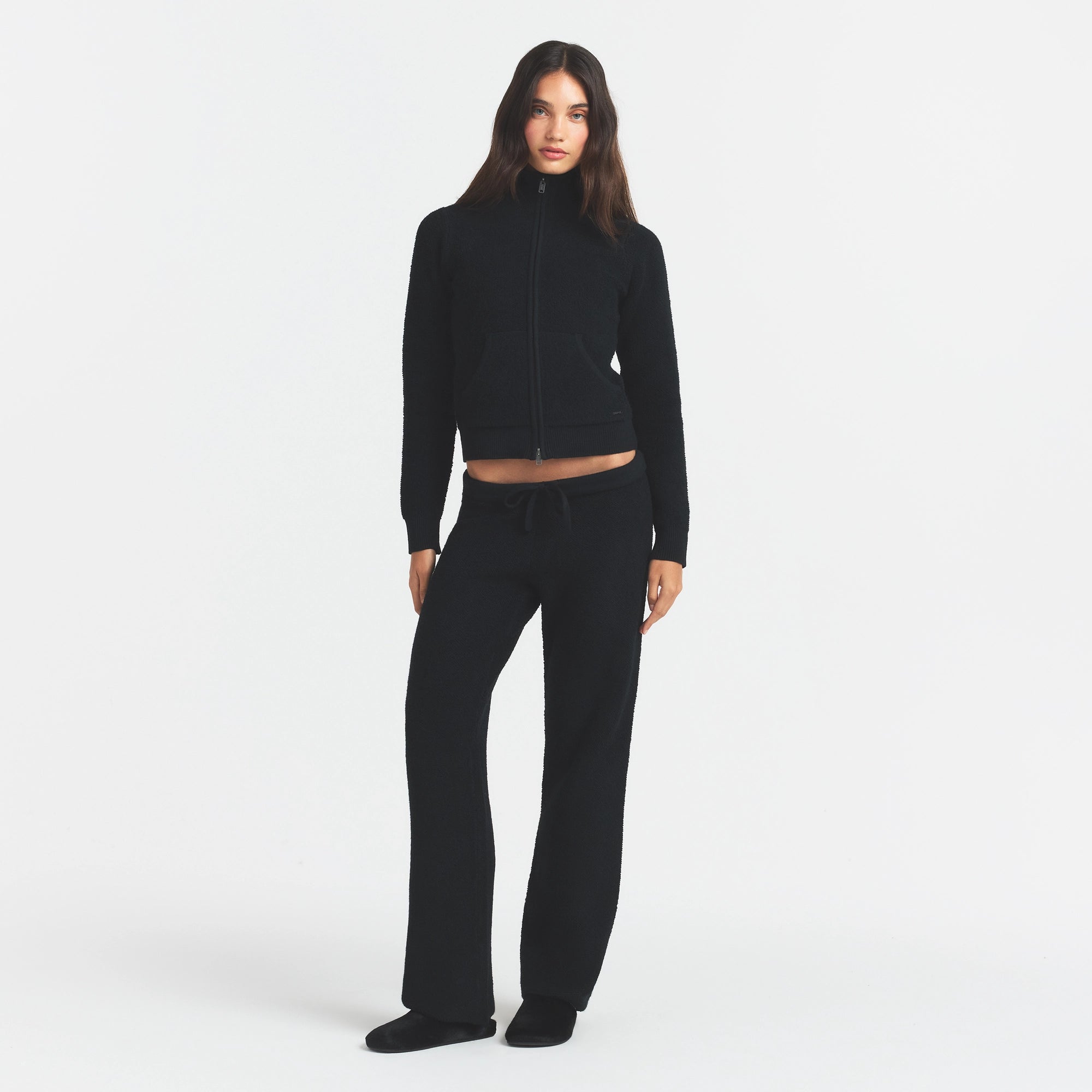 TEXTURED KNIT SHERPA ZIP UP | ONYX ON A MODEL FRONT VIEW @ | FOCUS: 0.0, 1.0, 0.9