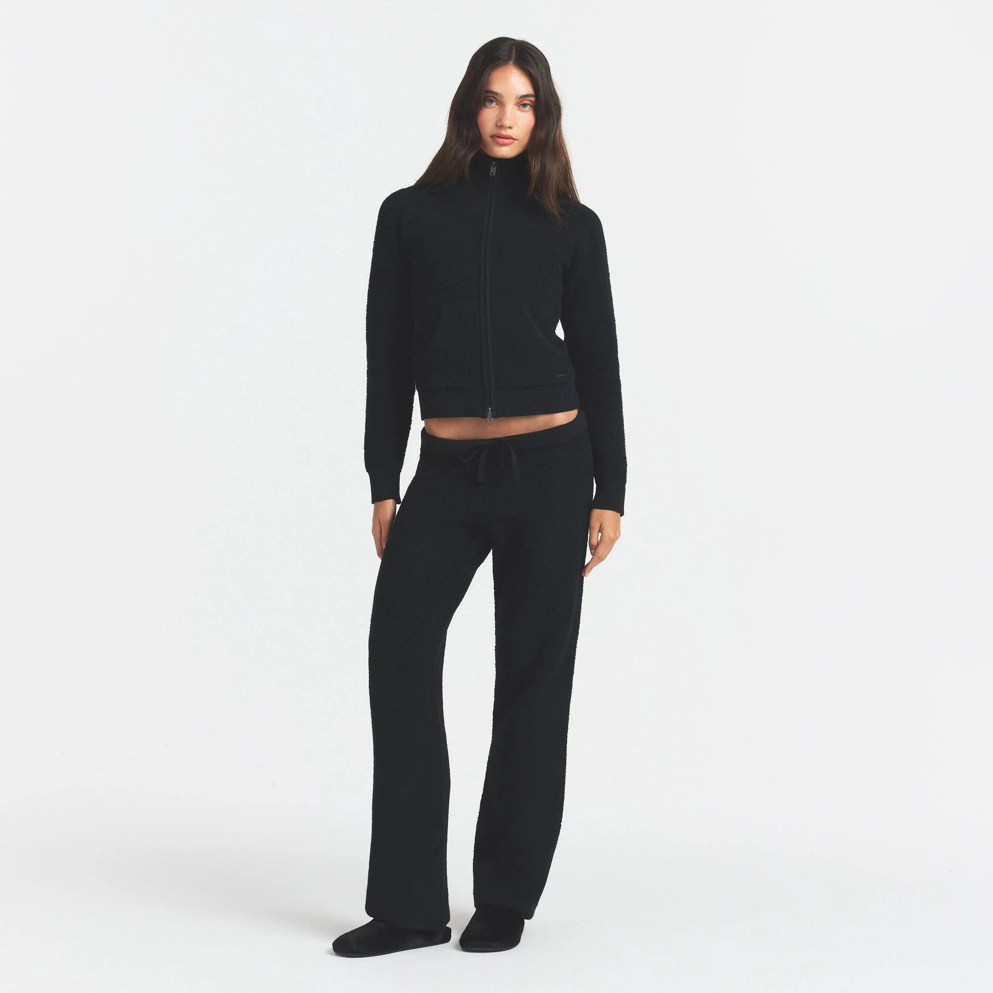 TEXTURED KNIT SHERPA ZIP UP | ONYX ON A MODEL FRONT VIEW @ | FOCUS: 0.0, 1.0, 0.9