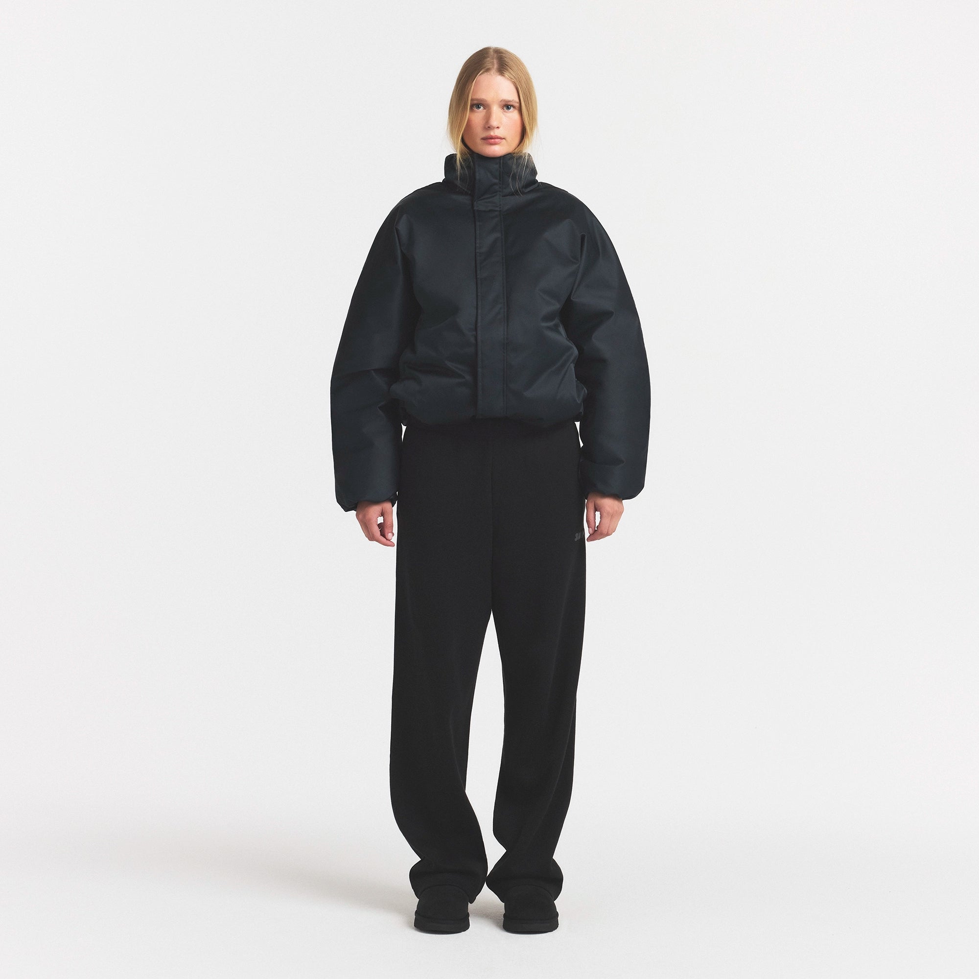 HEAVYWEIGHT NYLON PUFFER JACKET | ONYX & LAYS FLAT ON A WHITE BACKGROUND | FLT