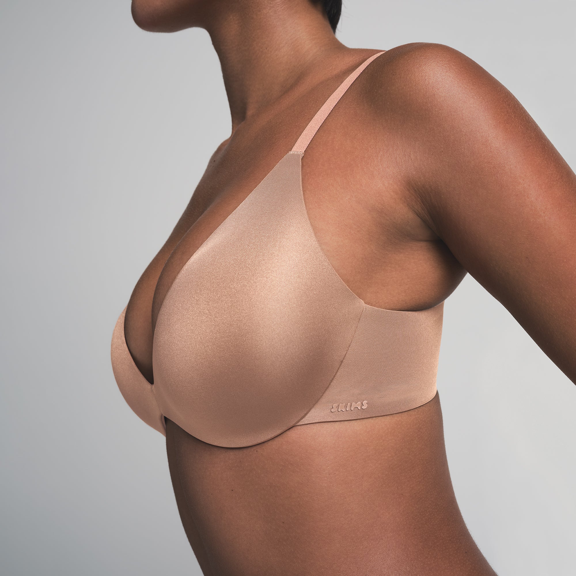 SKIMS ストラップレスプッシュアップブラ SIENNA 30D/65D SKIMS ストラップレスプッシュアップブラ SIENNA 30D/65D