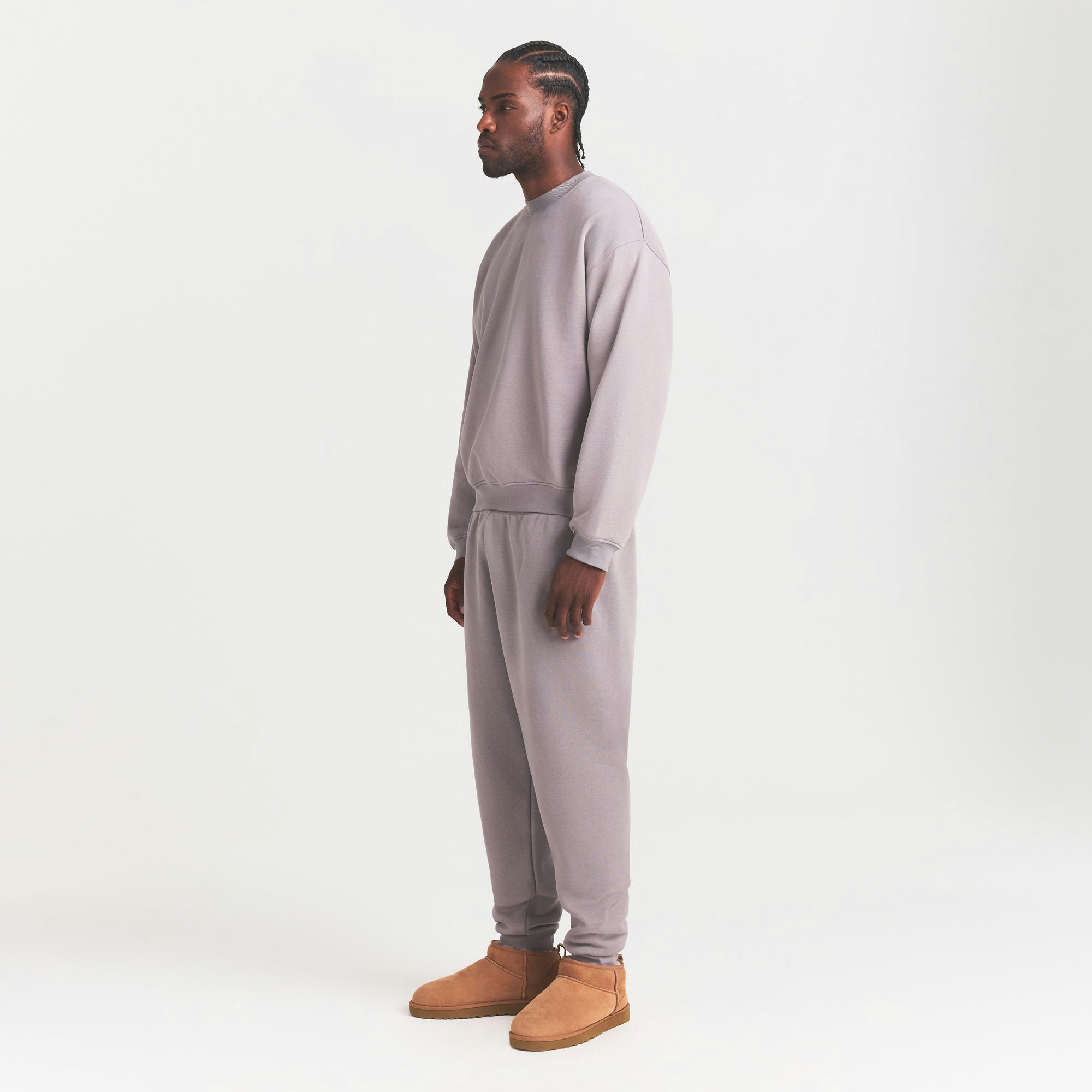 FLEECE LOUNGE MENS RELAXED HIGH CREWNECK | SHADOW ON A MODEL FRONT VIEW @ | FOCUS: 0.0, 1.0, 0.9