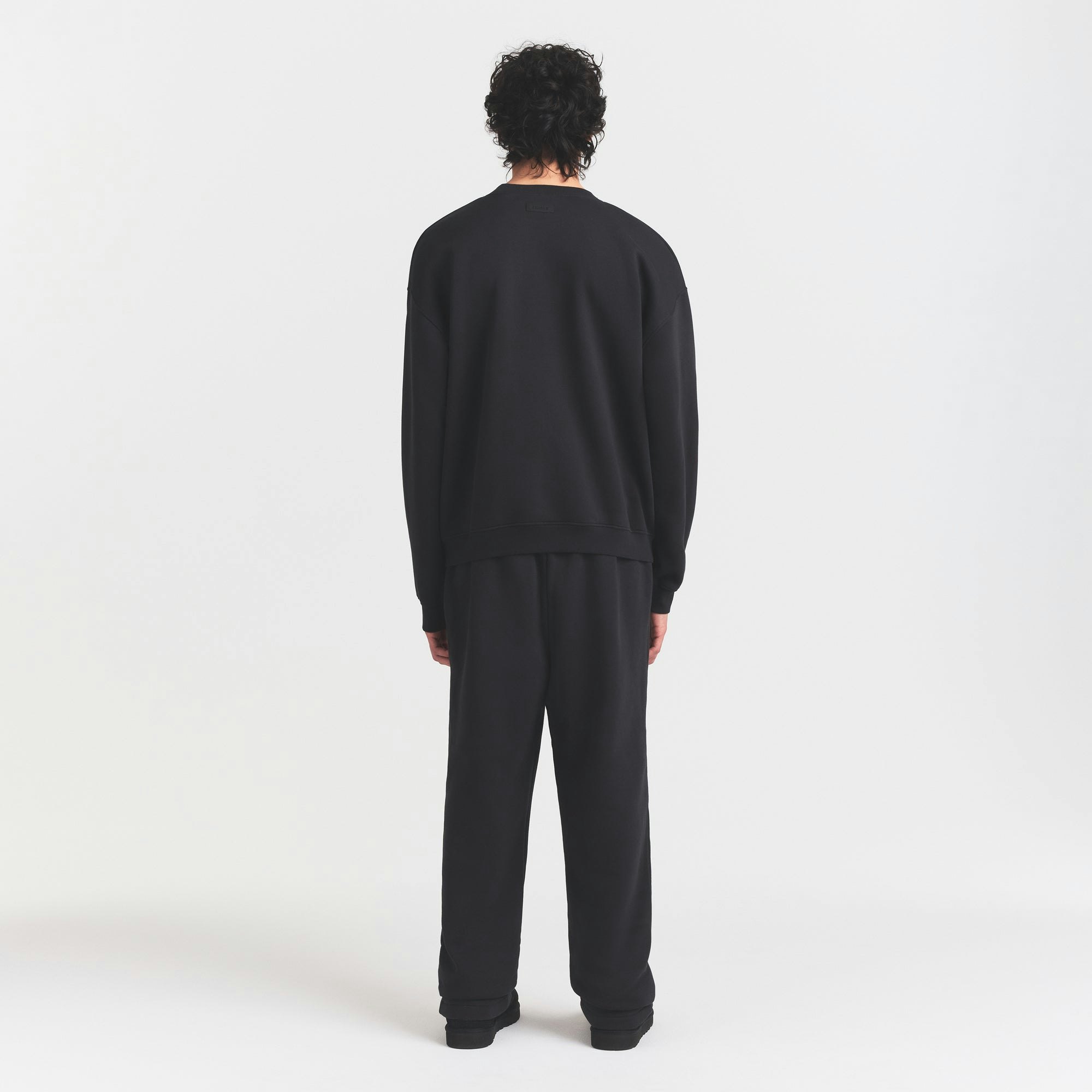 FLEECE LOUNGE MENS RELAXED HIGH CREWNECK | WASHED ONYX ON A MODEL FRONT VIEW @ | FOCUS: 0.0, 1.0, 0.9