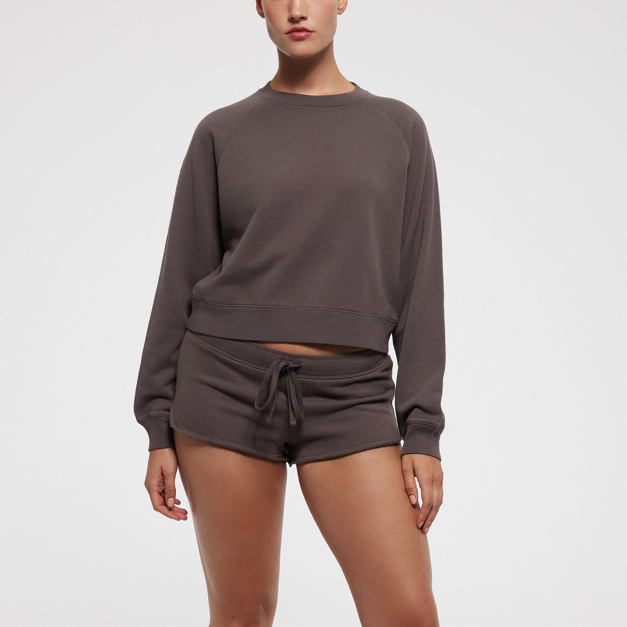 FRENCH TERRY CREWNECK | IRON ON A MODEL FRONT VIEW