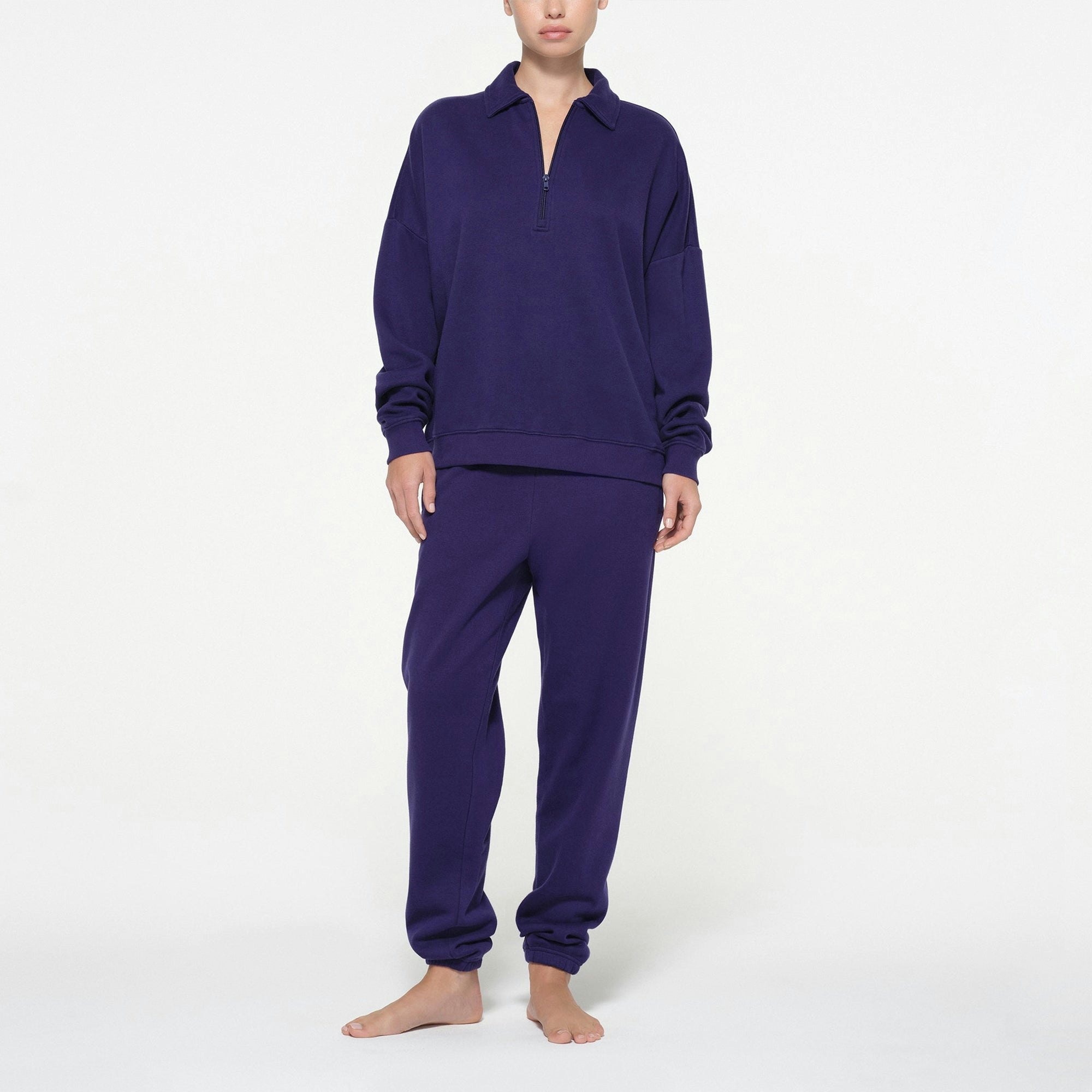 COTTON FLEECE OVERSIZED HALF ZIP PULLOVER | CONCORD ON A MODEL FRONT VIEW