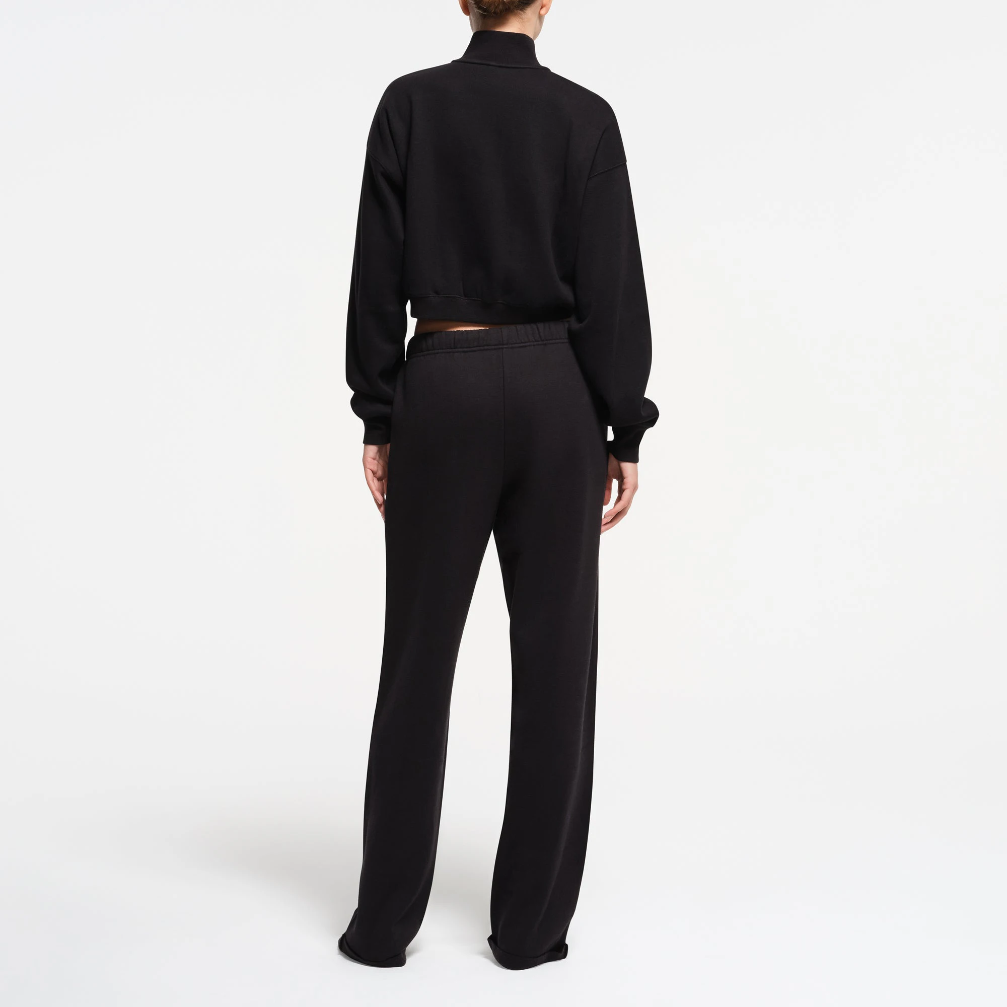 COTTON FLEECE CROPPED HALF ZIP PULLOVER | ONYX ON A MODEL BACK VIEW