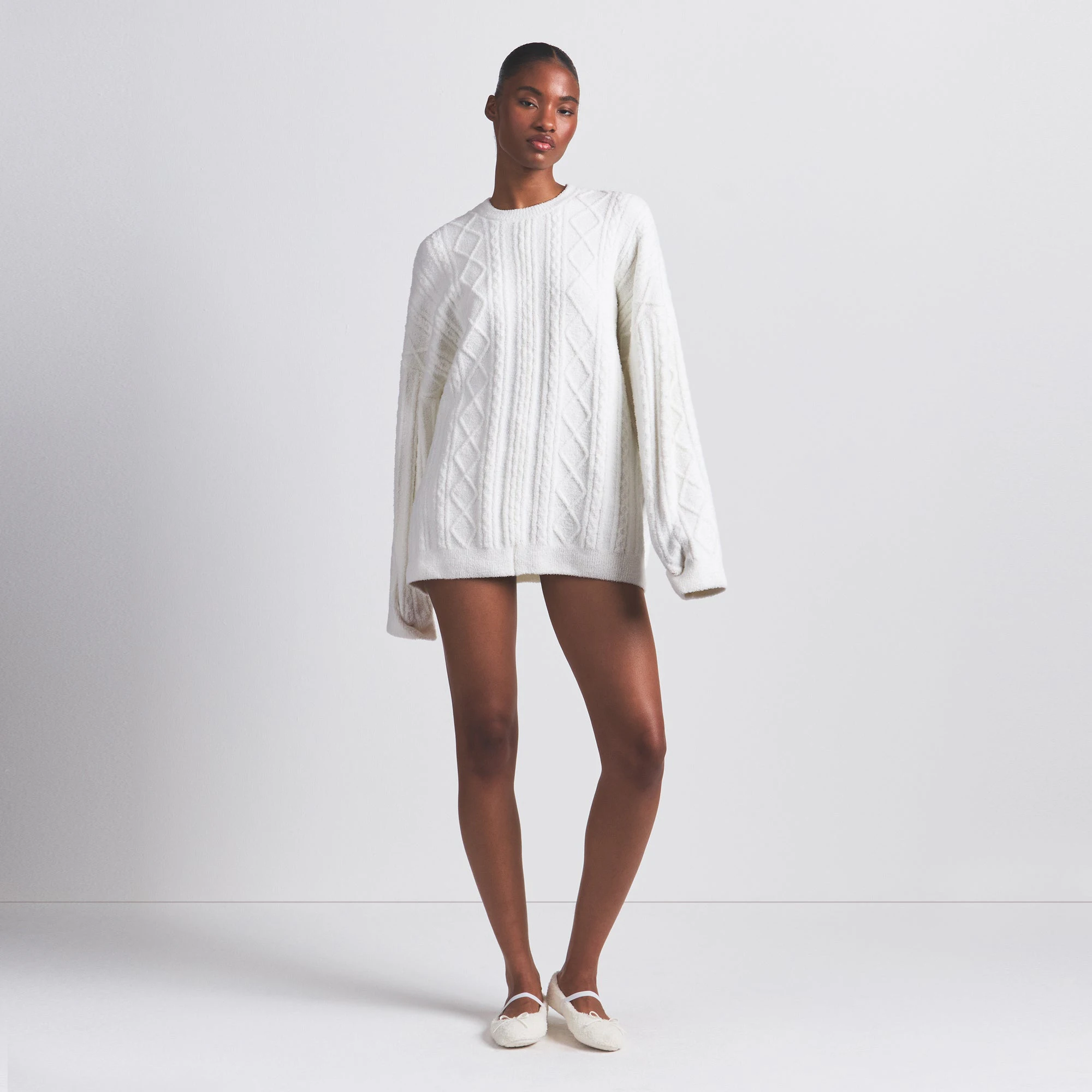 COZY LIGHT OVERSIZED CABLEKNIT CREWNECK PULLOVER | IVORY ON A MODEL FRONT VIEW @ | FOCUS: 0.0, 1.0, 0.9
