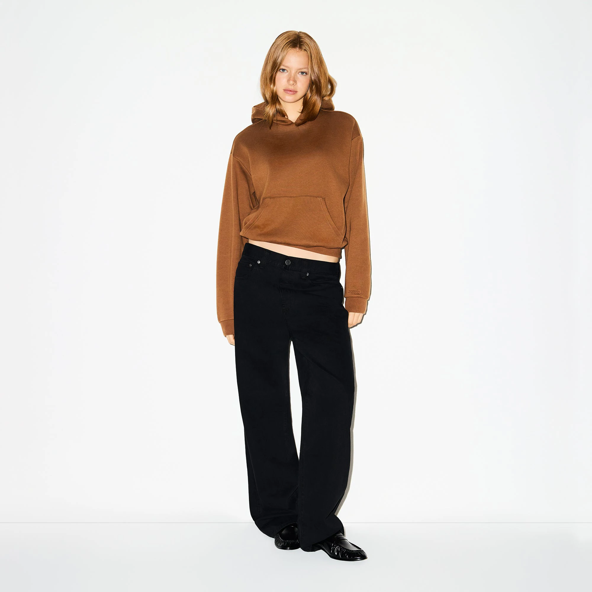 COTTON FLEECE CLASSIC HOODIE | BISON ON A MODEL FRONT VIEW @ | FOCUS: 0.0, 1.0, 0.9