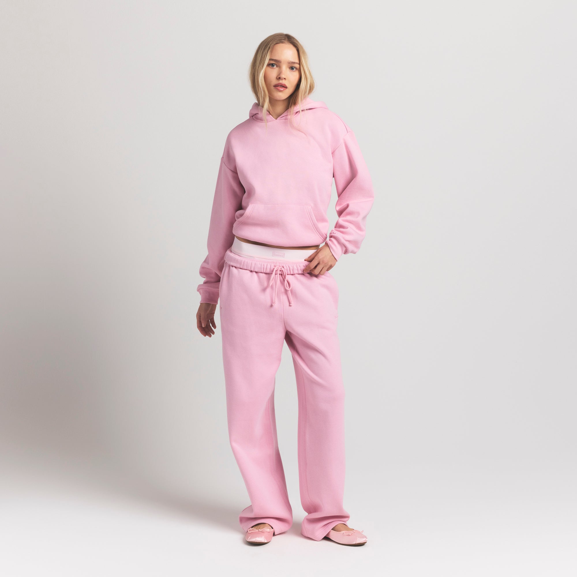 COTTON FLEECE CLASSIC HOODIE | HALITE ON A MODEL FRONT VIEW @ | FOCUS: 0.9, 0.1, 0.7