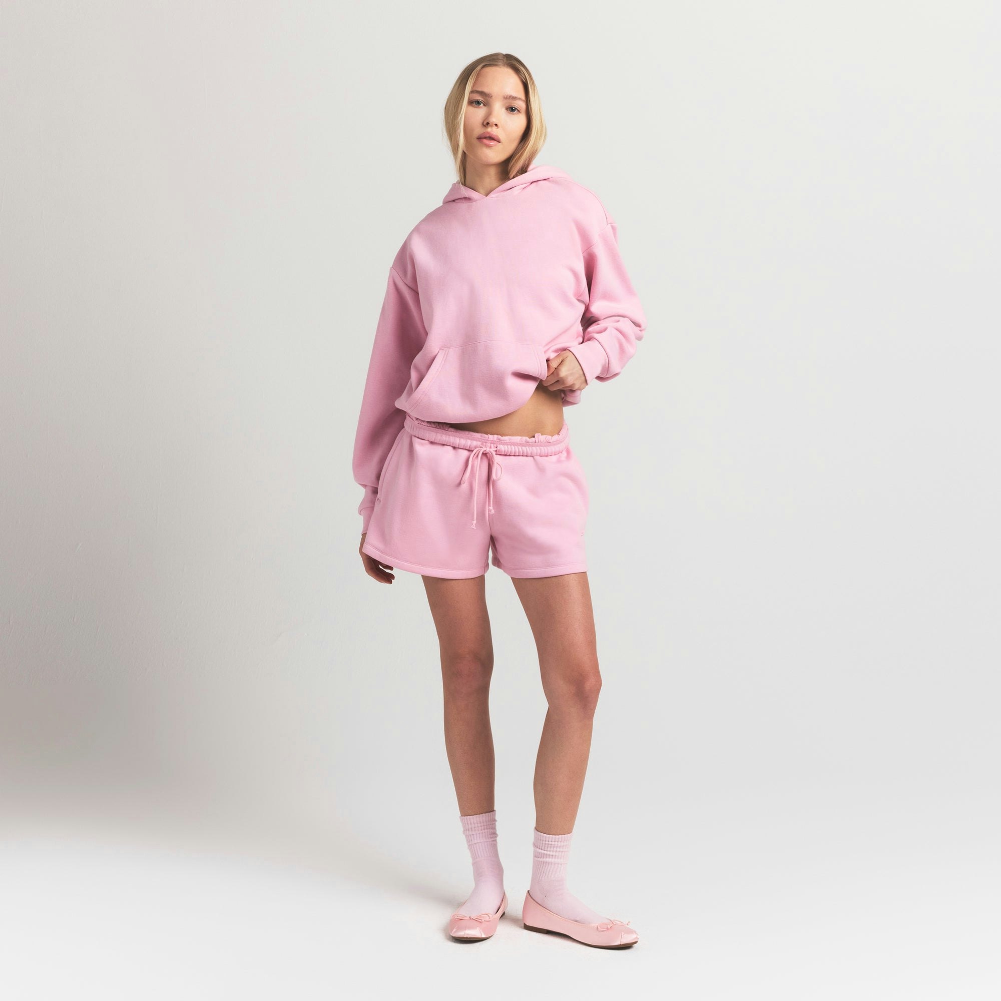 COTTON FLEECE CLASSIC HOODIE | HALITE ON A MODEL FRONT VIEW @ | FOCUS: 0.9, 0.1, 0.7