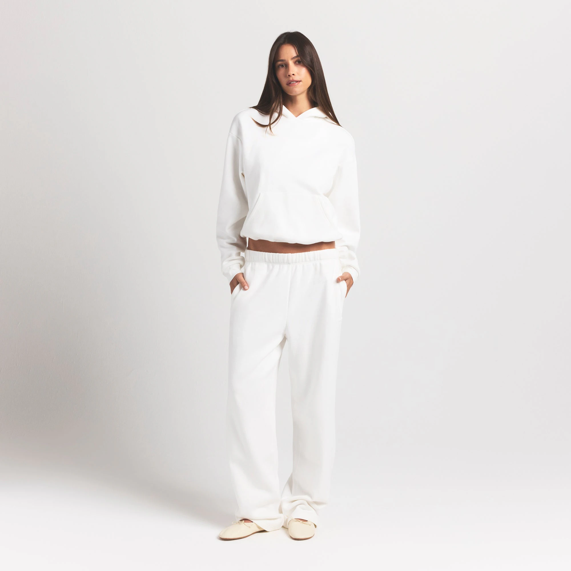 COTTON FLEECE CLASSIC HOODIE | MARBLE ON A MODEL FRONT VIEW S | FOCUS: 0.0, 1.0, 0.9