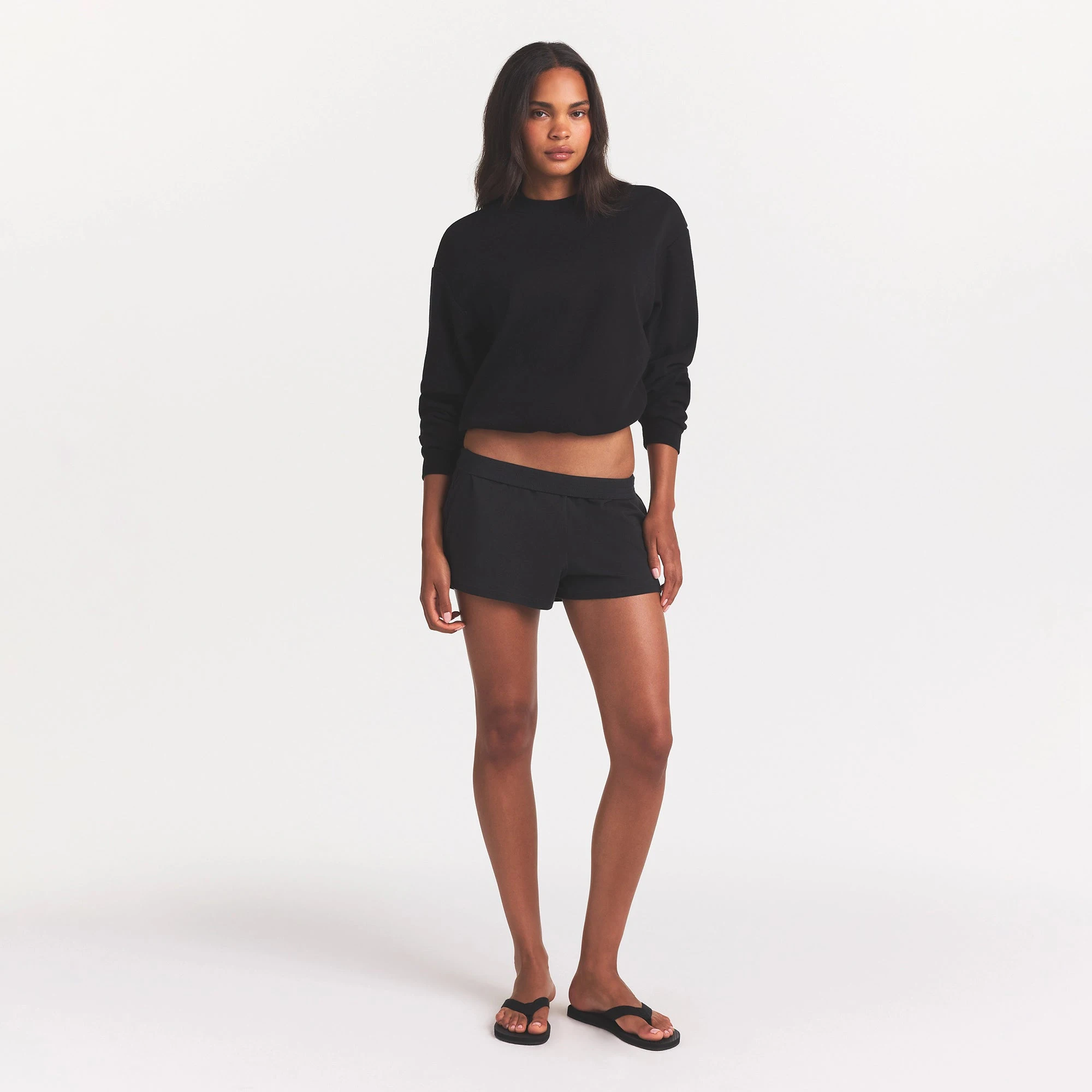 COTTON FLEECE CLASSIC CREWNECK | |ONYX ON A MODEL FRONT VIEW @ | FOCUS: 0.0, 1.0, 0.9