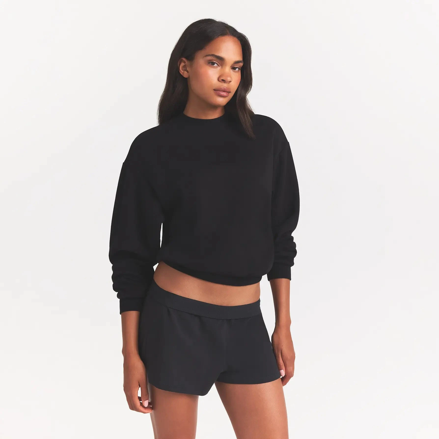 COTTON FLEECE CLASSIC CREWNECK | |ONYX ON A MODEL FRONT VIEW @ | FOCUS: 0.0, 1.0, 0.9